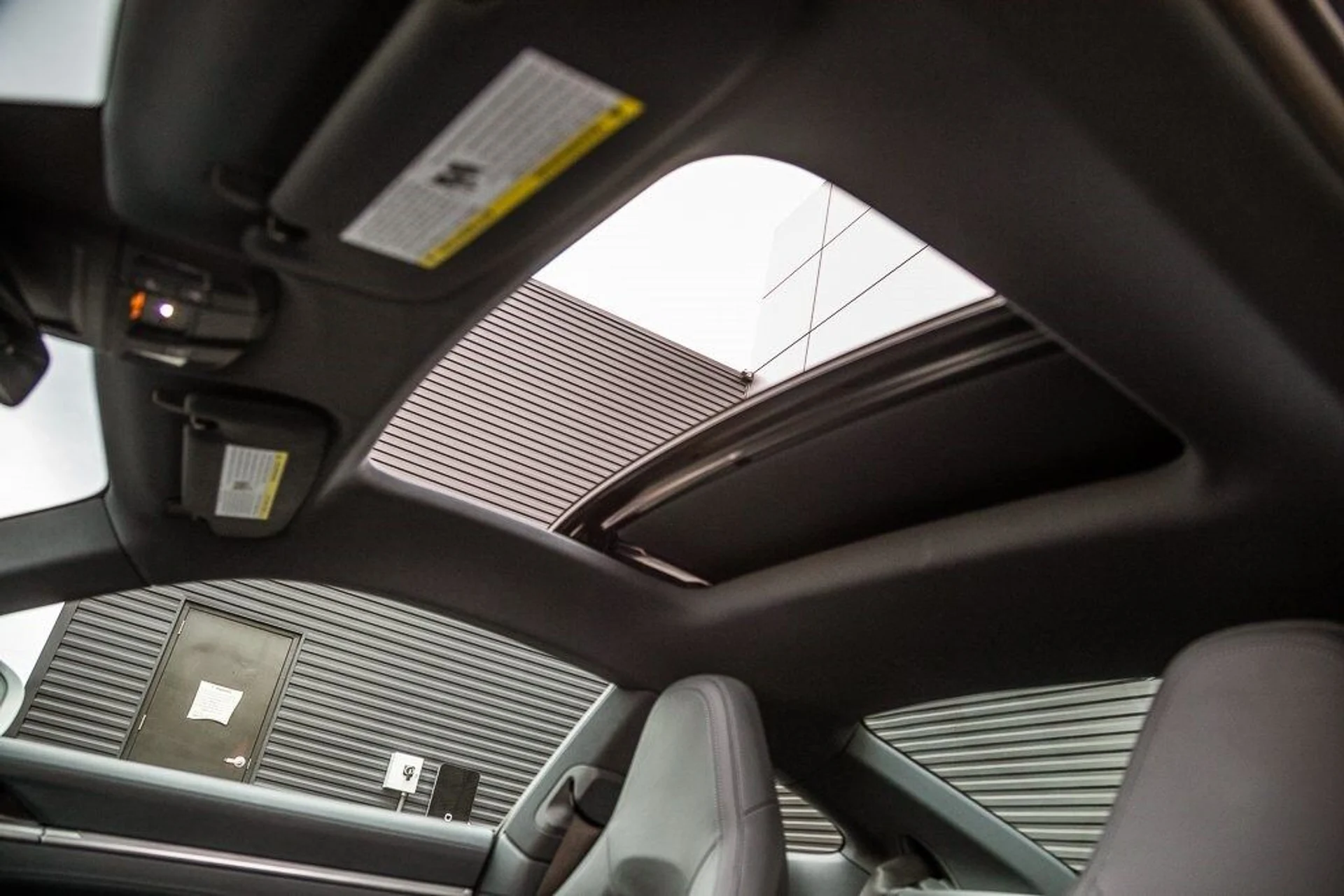 mph016_2691979995_99a711aadbc1d9ca3f7db119d687aff5x_b2ffabd007