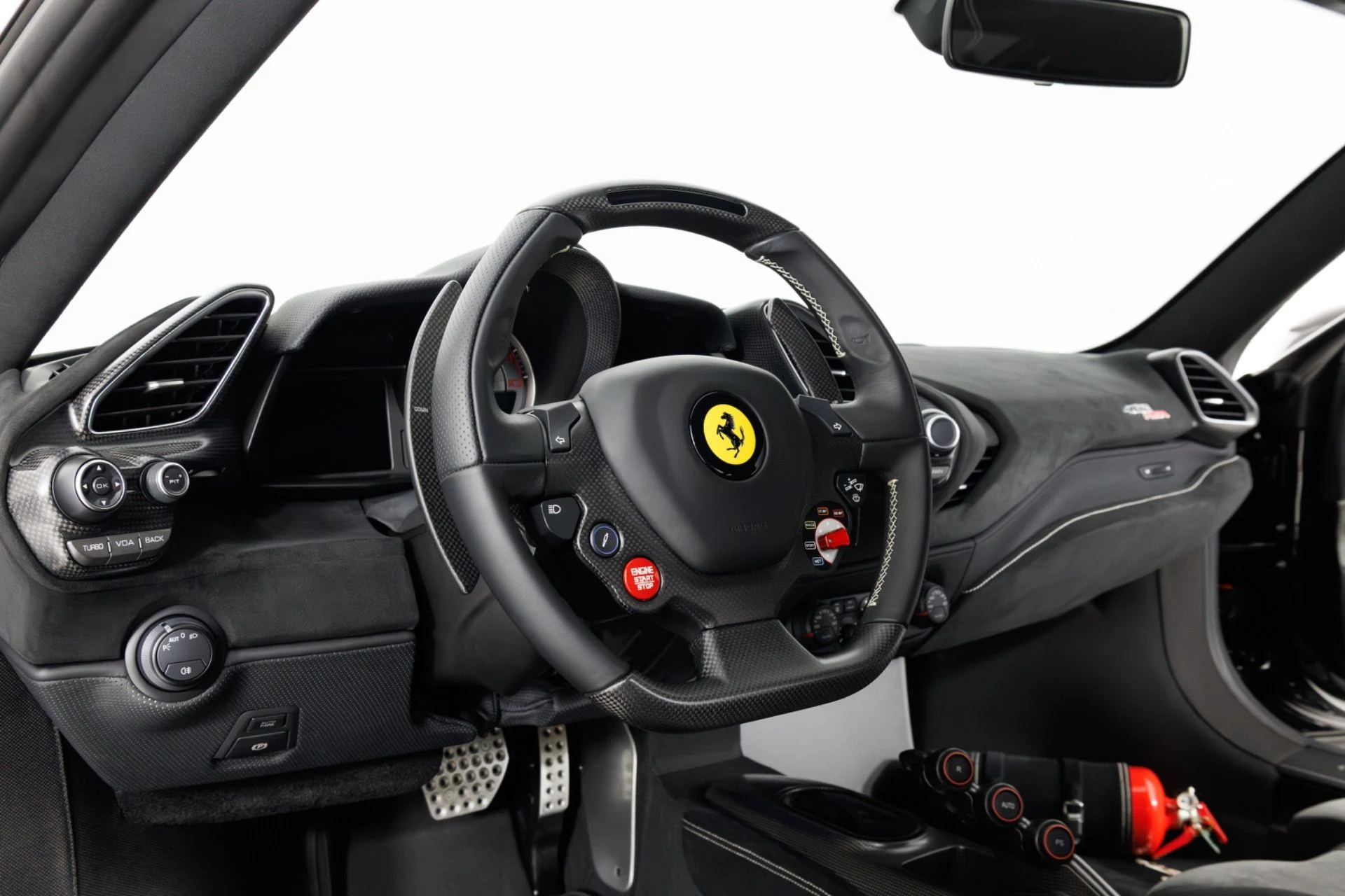 mph016_2693990273_Used_2019_Ferrari_488_Pista_1781884386_b1eeded96e