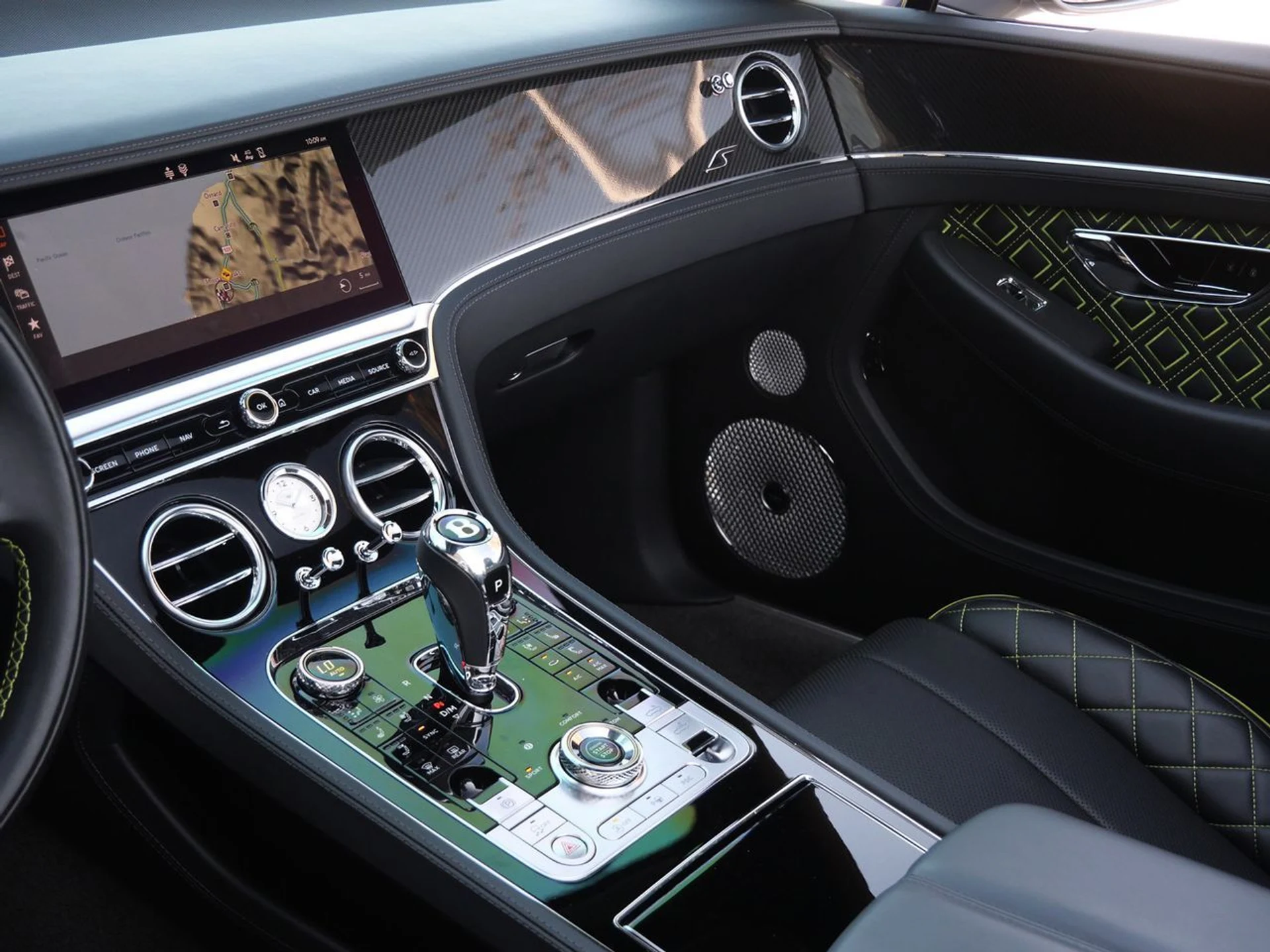 mph016_2694427132_50d10b876472e520ff8bdd4afb678b95x_db75faef95