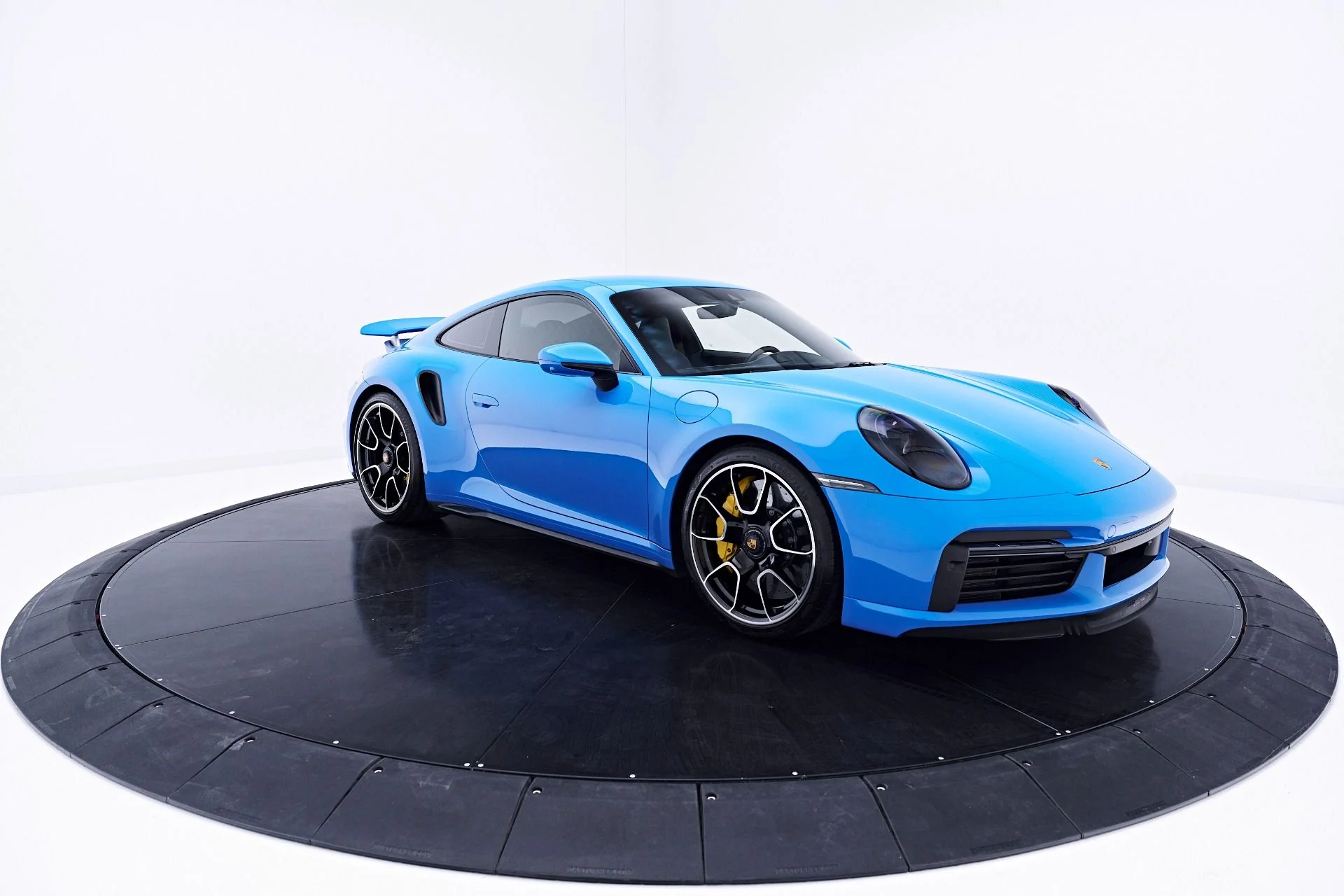 mph016_2695924630_Used_2023_Porsche_911_Turbo_S_1777508487_61bc4ac6db