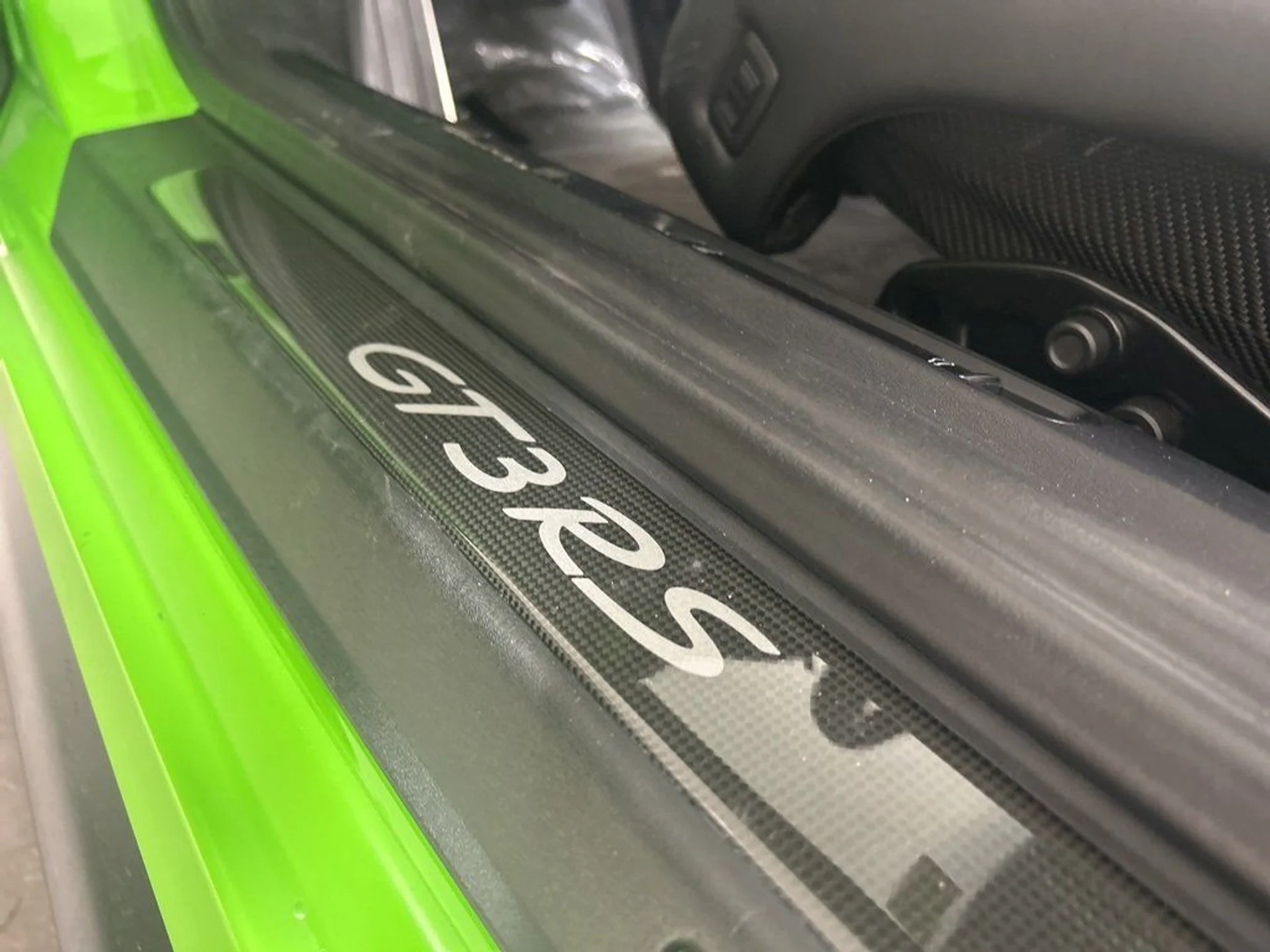 mph016_2699435868_cd85f71fe169d86936f8eb91f072404c_7d9678d662