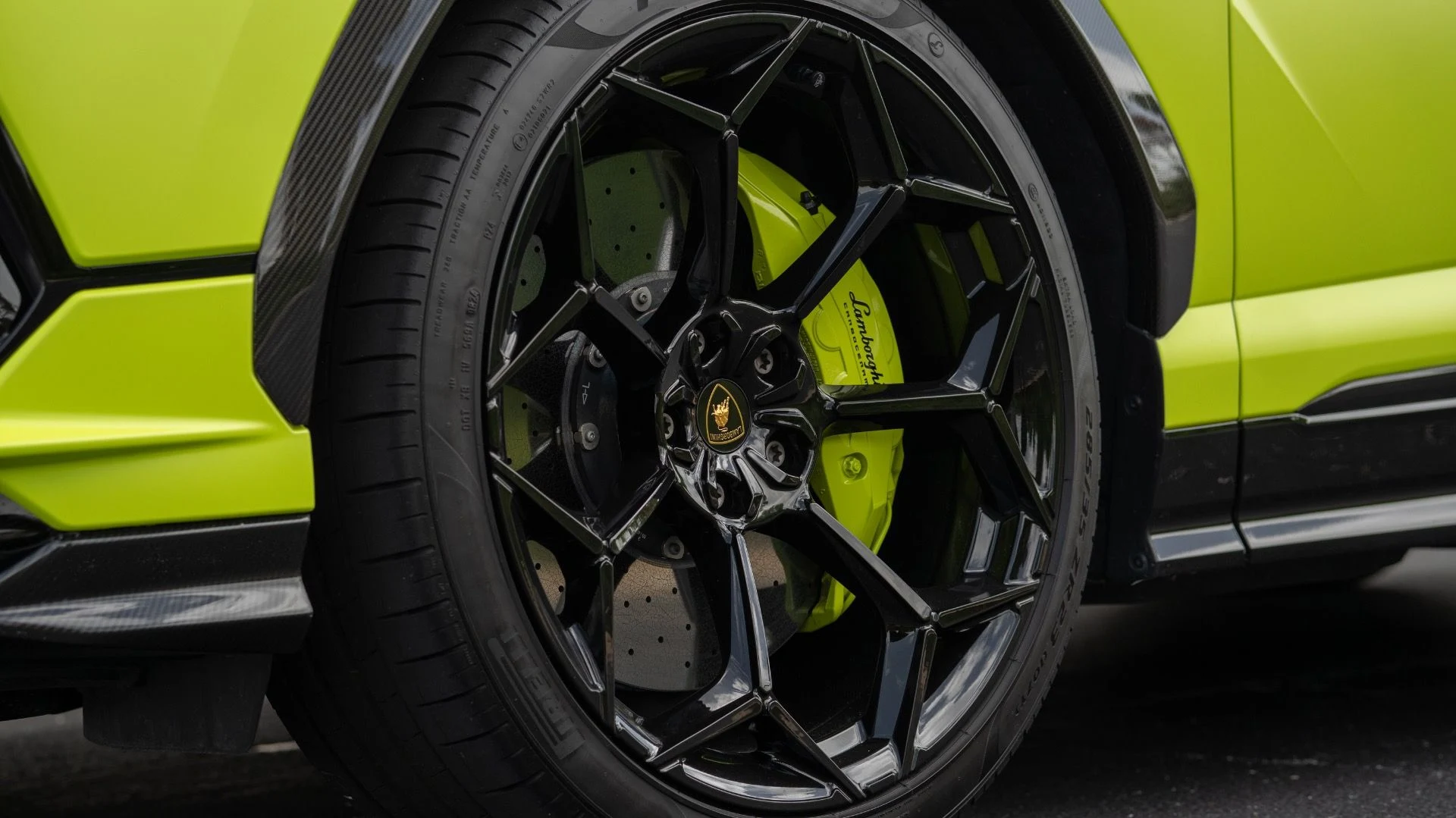 mph016_2702939780_Used_2024_Lamborghini_Urus_Performante_1753476230_7e21e1fdb6