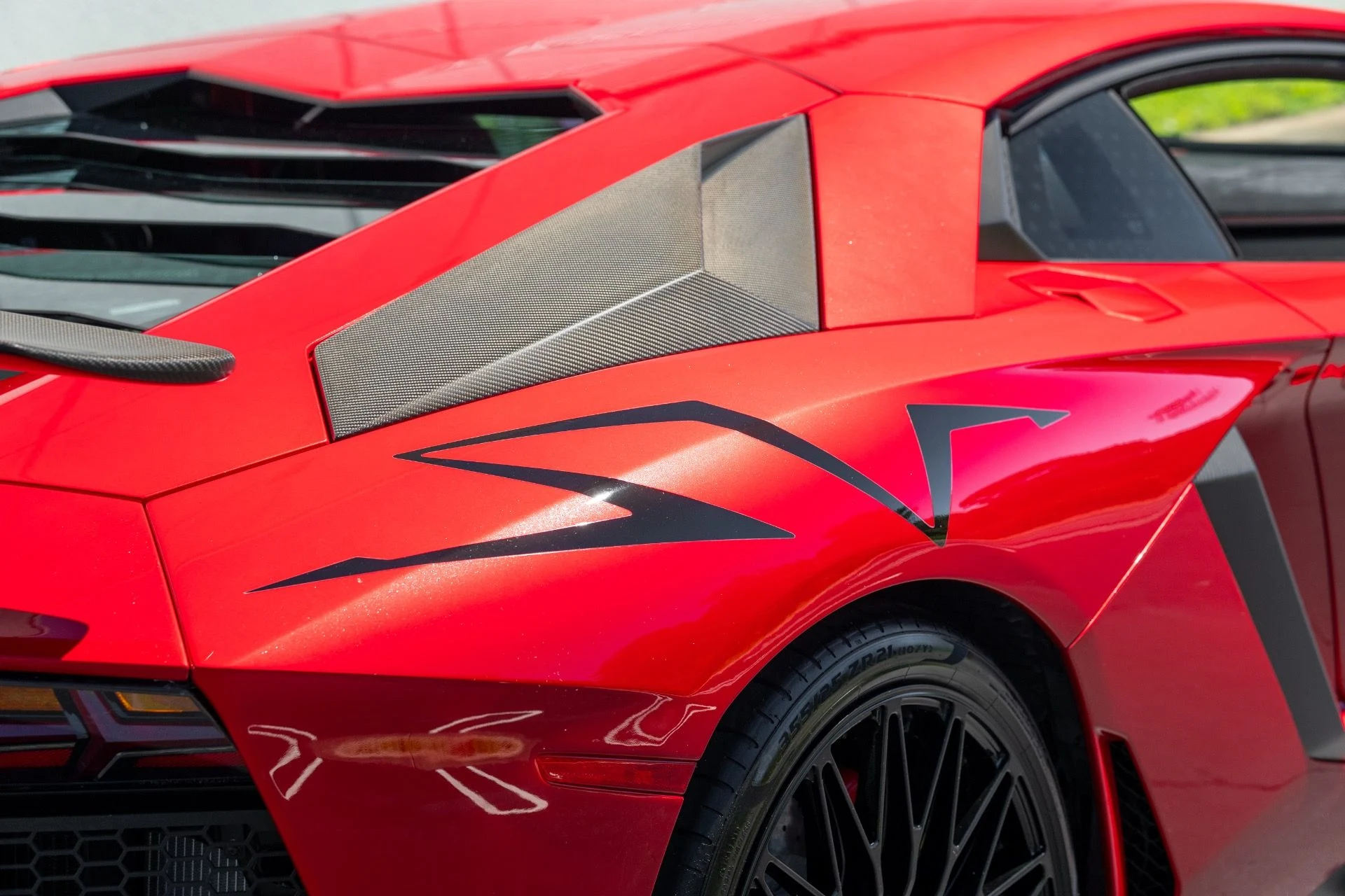 mph016_2705100809_Used_2016_Lamborghini_Aventador_LP_750_4_SV_1760392295_f2d045a1c5