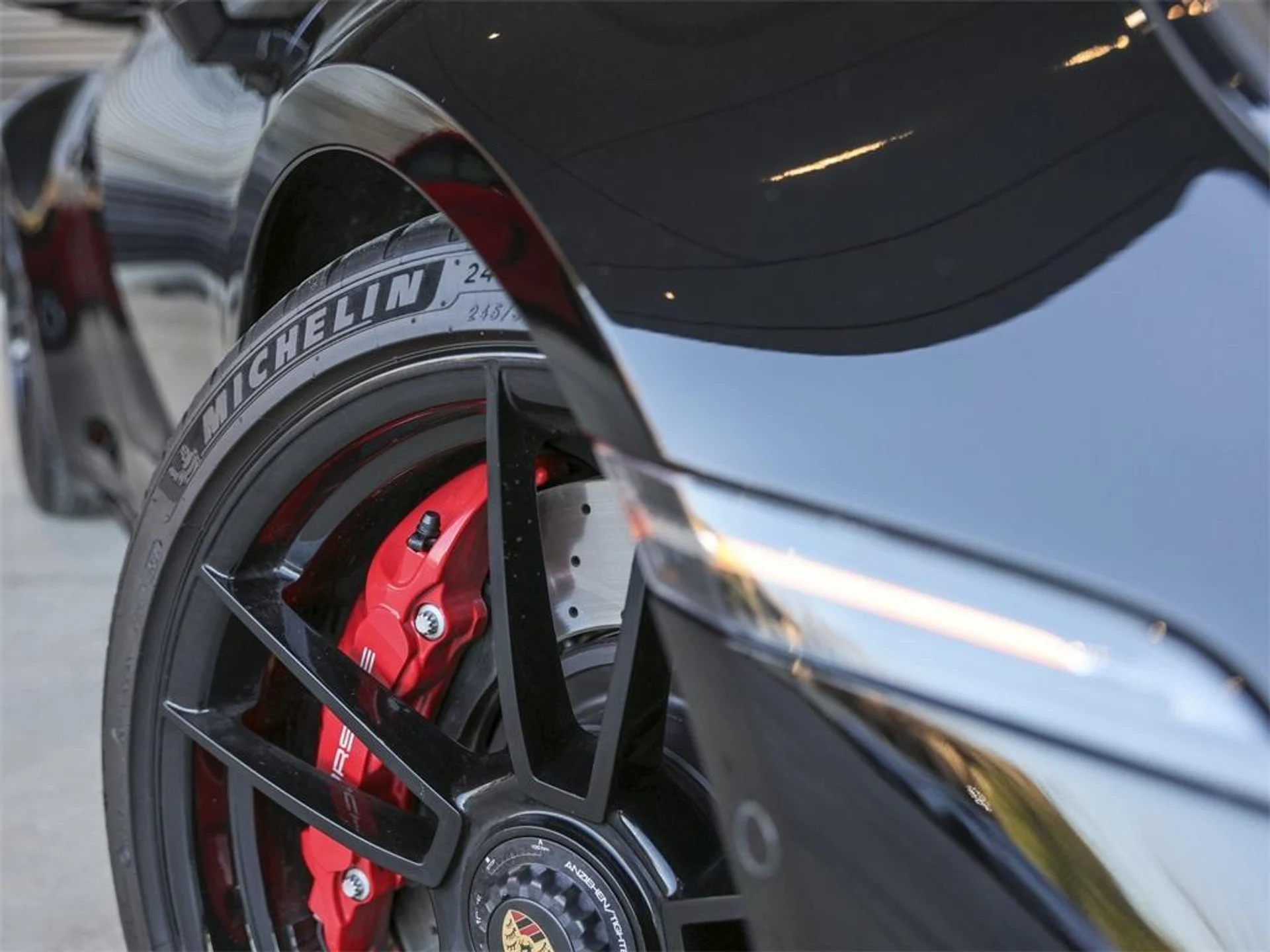 mph016_270937874_v227_Tb_S_Wiwi_Ygh_EY_1_3_Eem1jc_Bk_3e51c1851a