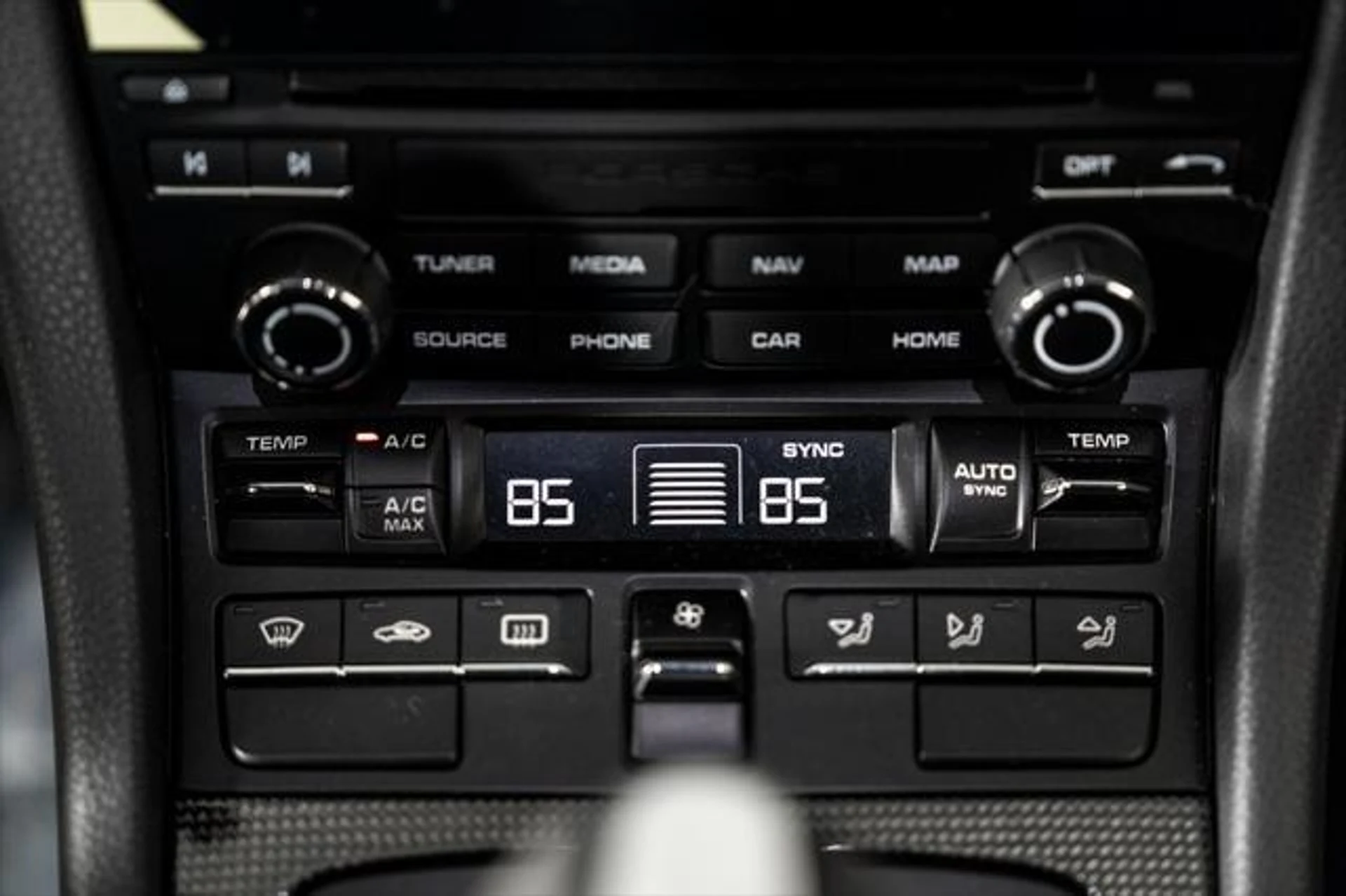 mph016_2716457186_Lwe_Mx1_Ab_N_uq_D_nq_Tyh_rbm7w_KE_907984035f