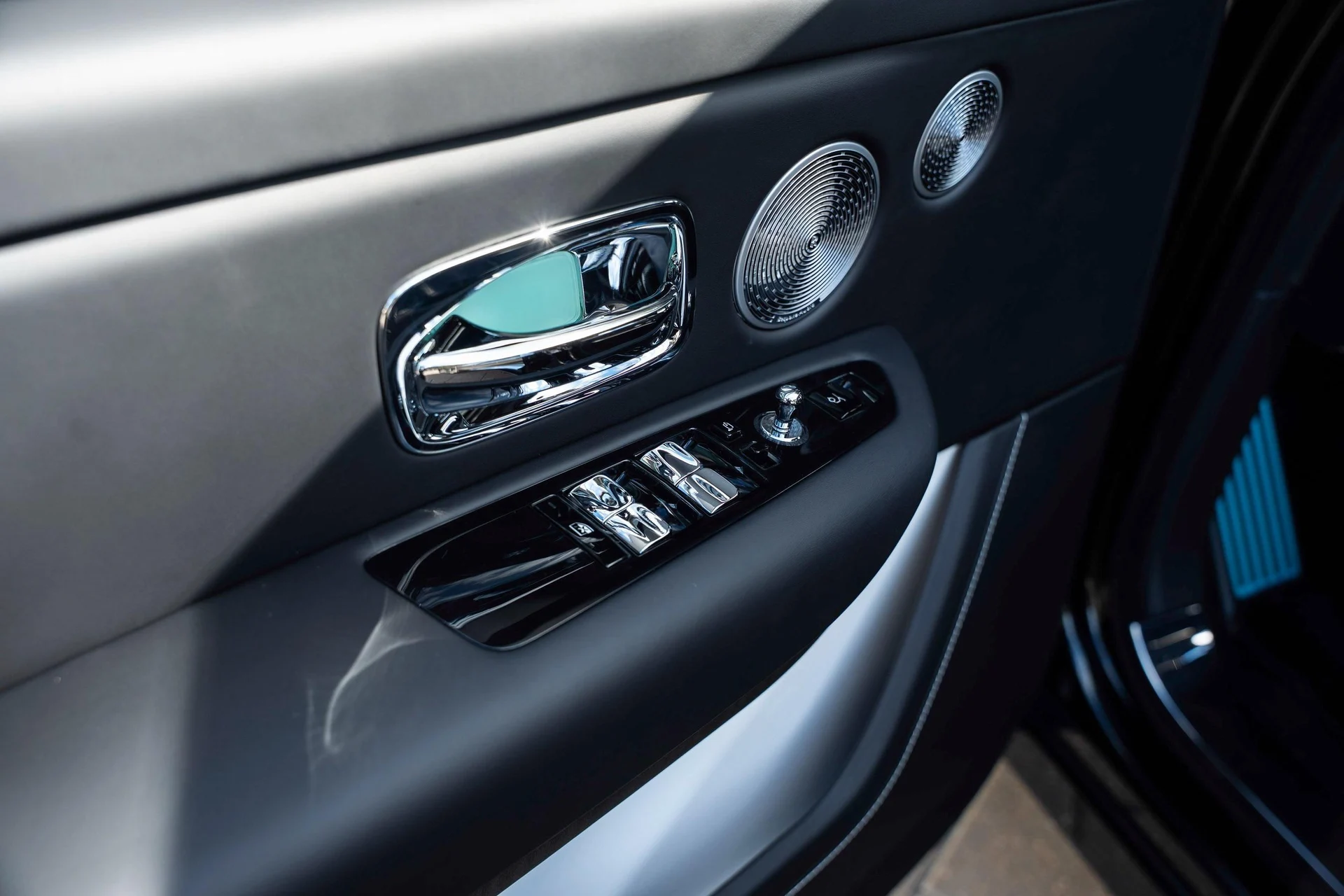 mph016_2718242631_476162067_695cc4938f3ee920bf518841_98c3e4d78e