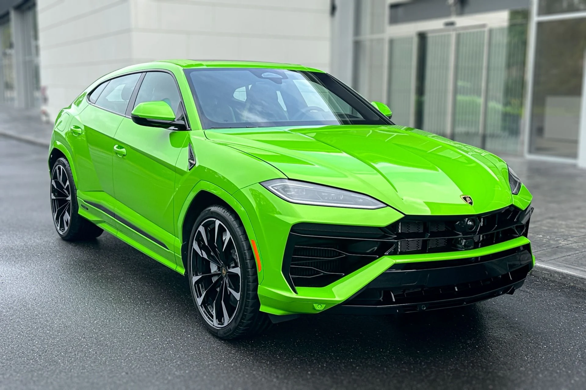mph016_2729821908_New_2026_Lamborghini_Urus_SE_1788785792_7ef3a49207