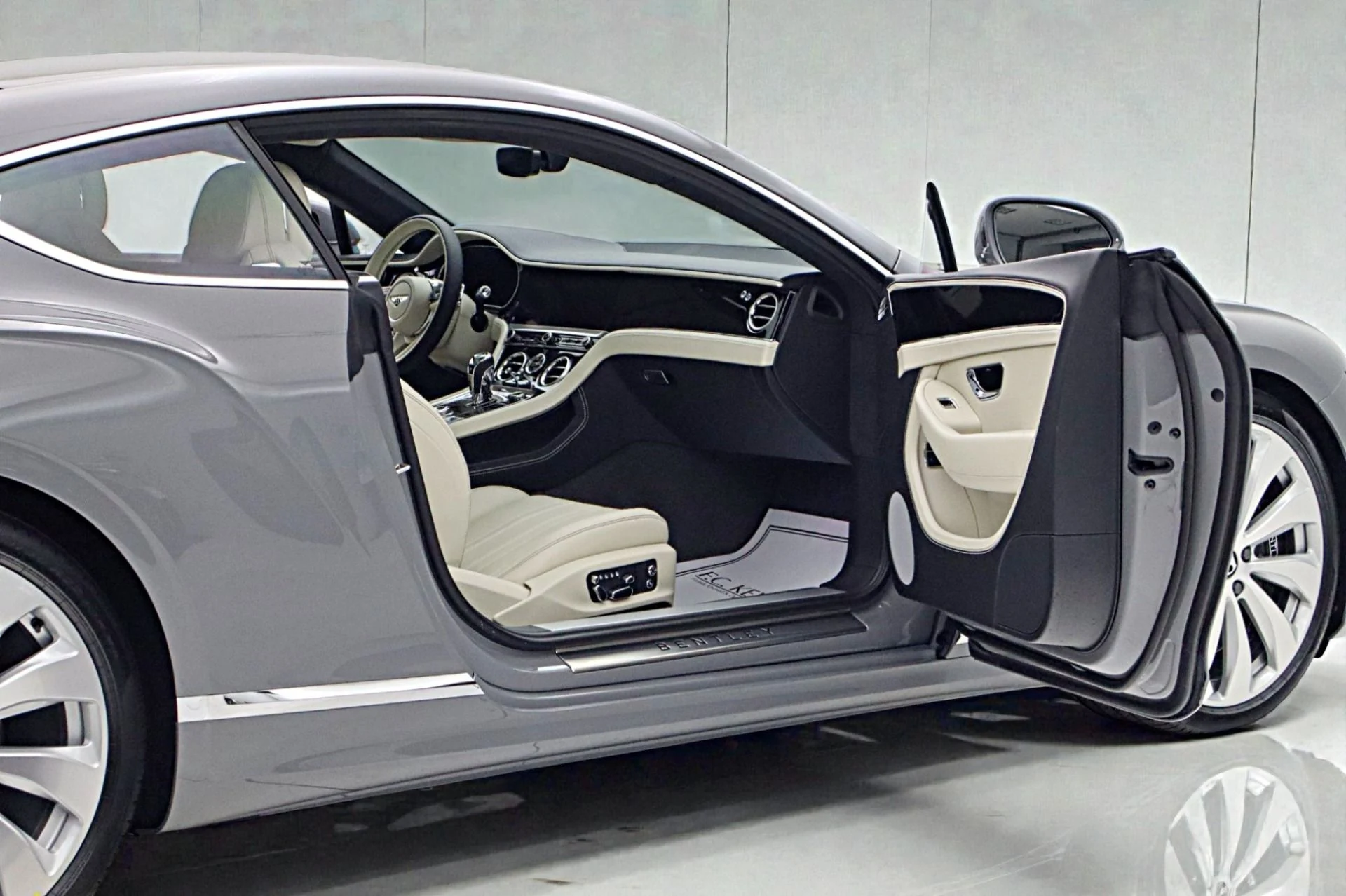 mph016_2734370814_New_2026_Bentley_Continental_GT_1a2835aebe