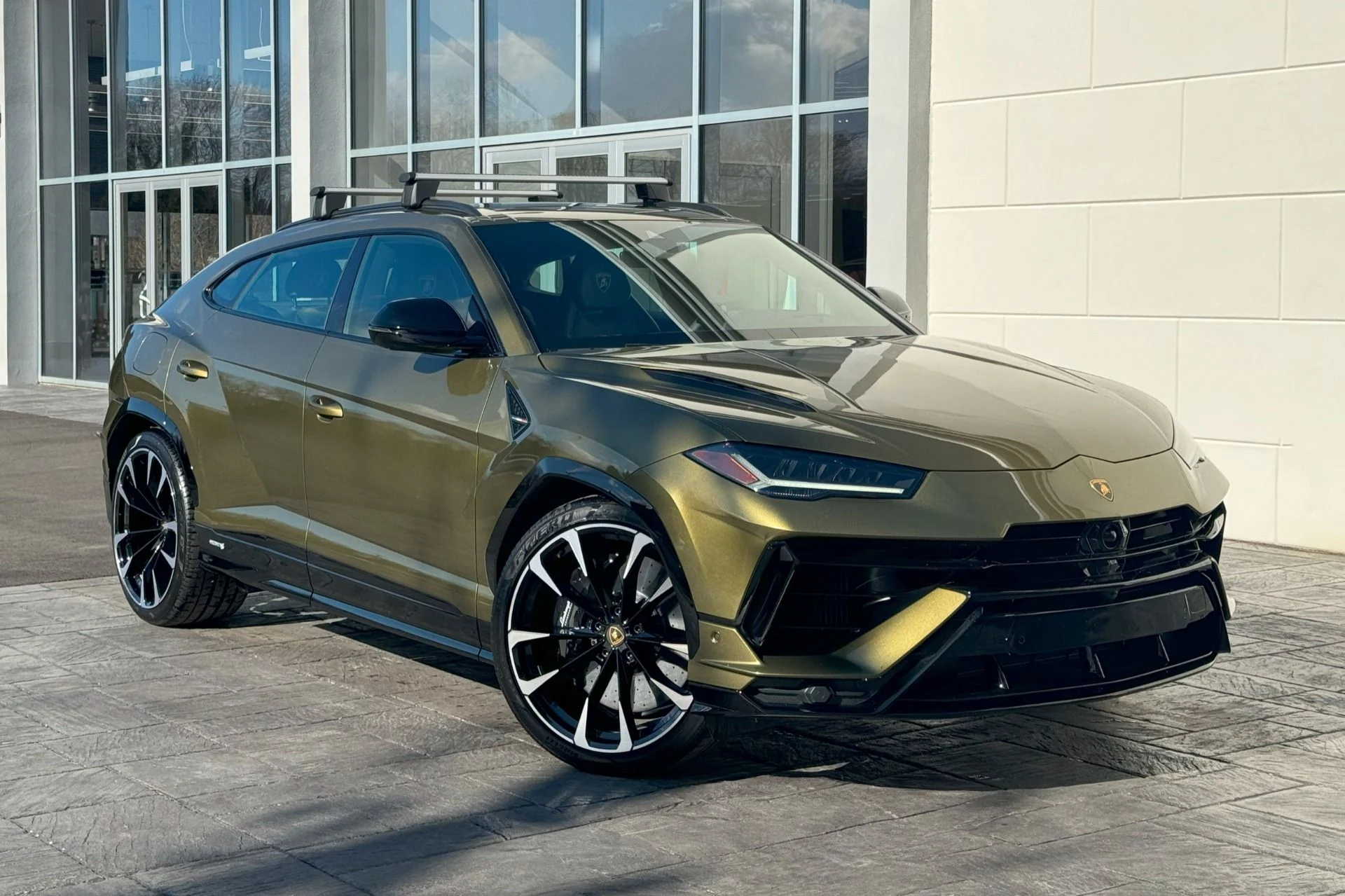 mph016_2734371871_Used_2024_Lamborghini_Urus_S_1738172756_6c16907ce5