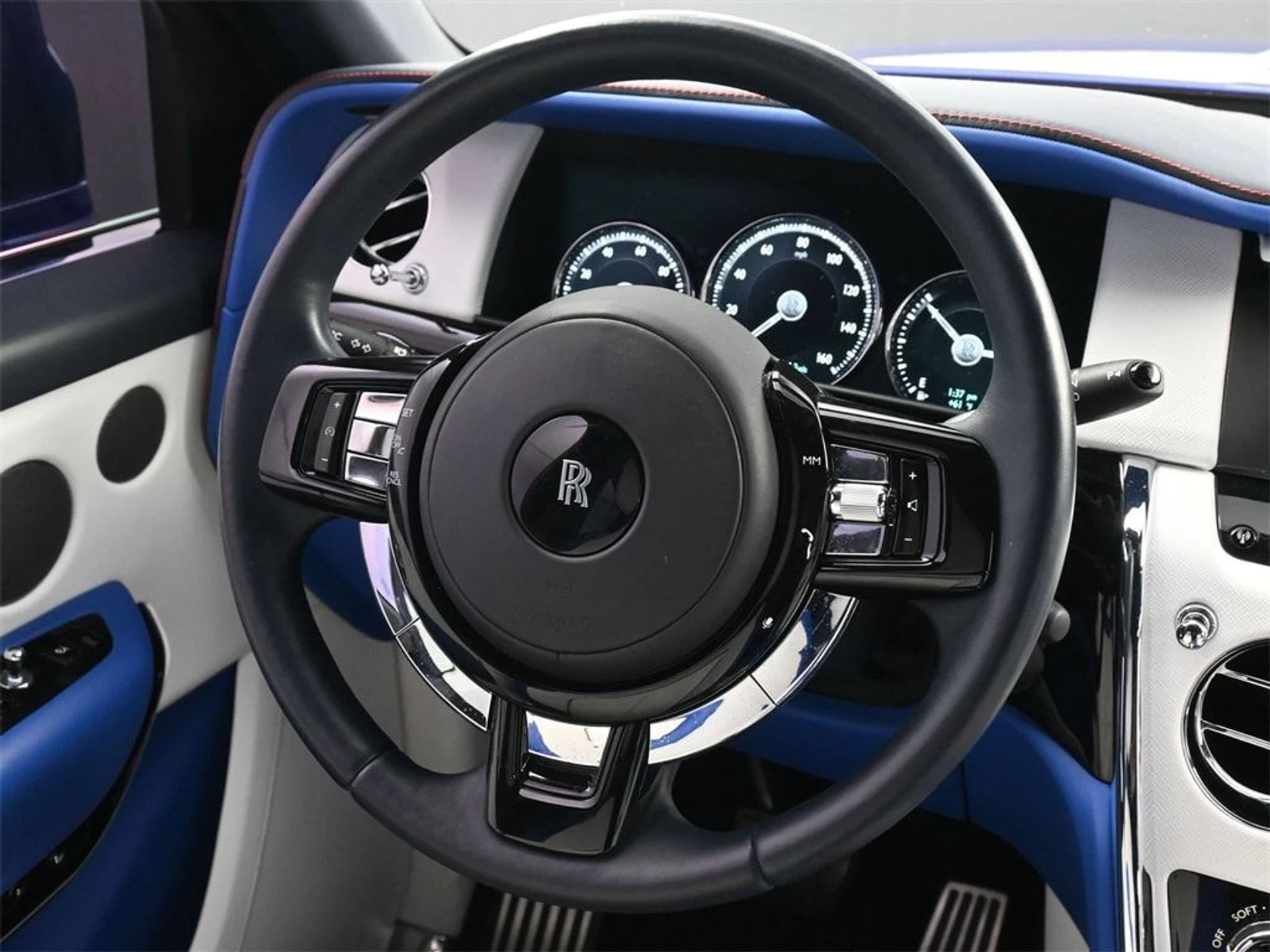 mph016_2735326267_a0a83d608311e64de869aefc5eed57a3x_a3b7d065f9