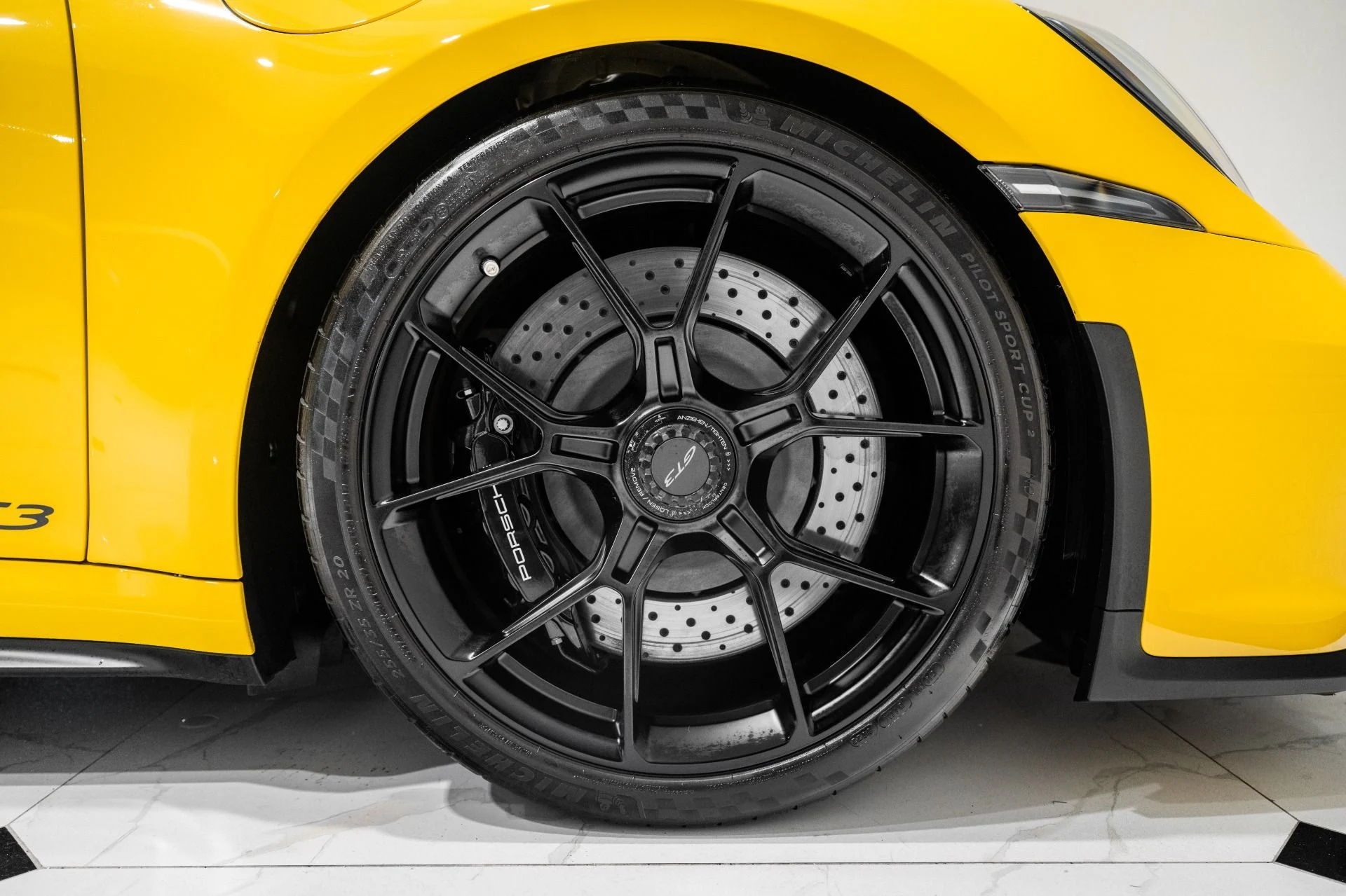 mph016_2736836393_Used_2022_Porsche_911_GT_3_1764089810_cd1d7ec9ad