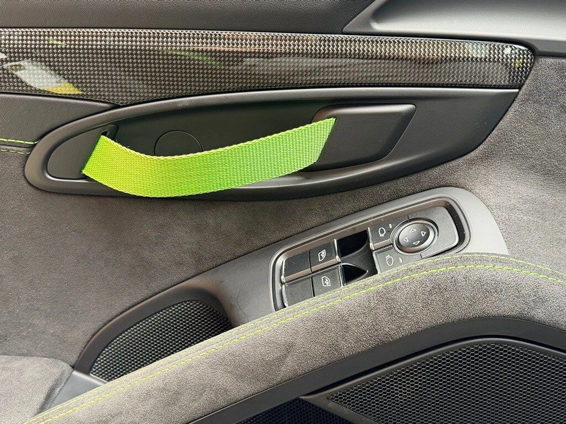 mph016_2740631623_dfde8596aea82ca5364f92c599b812cbx_fcce4470fe