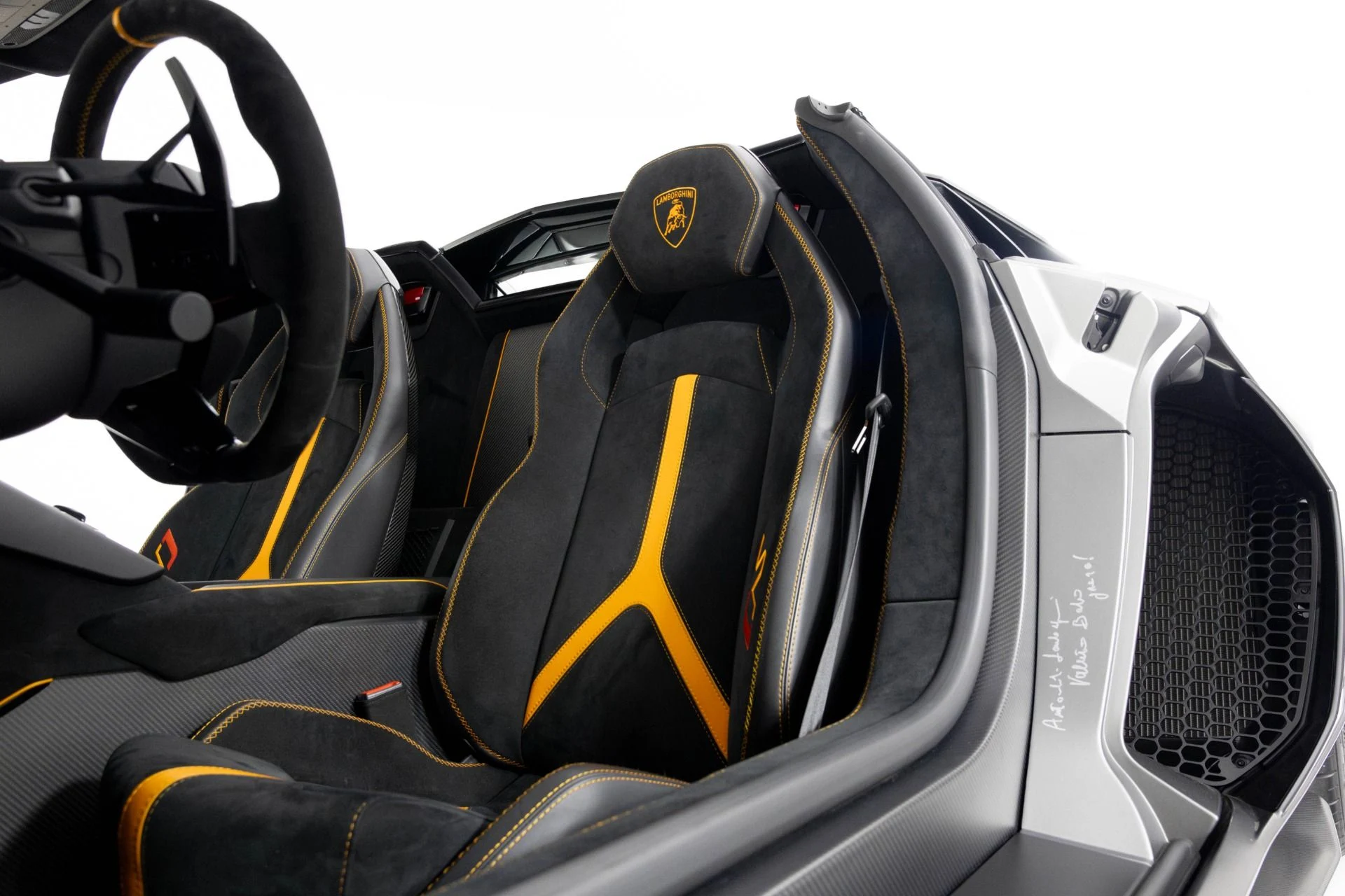 mph016_2745250606_Used_2020_Lamborghini_Aventador_SVJ_1768952736_40babcb7e1