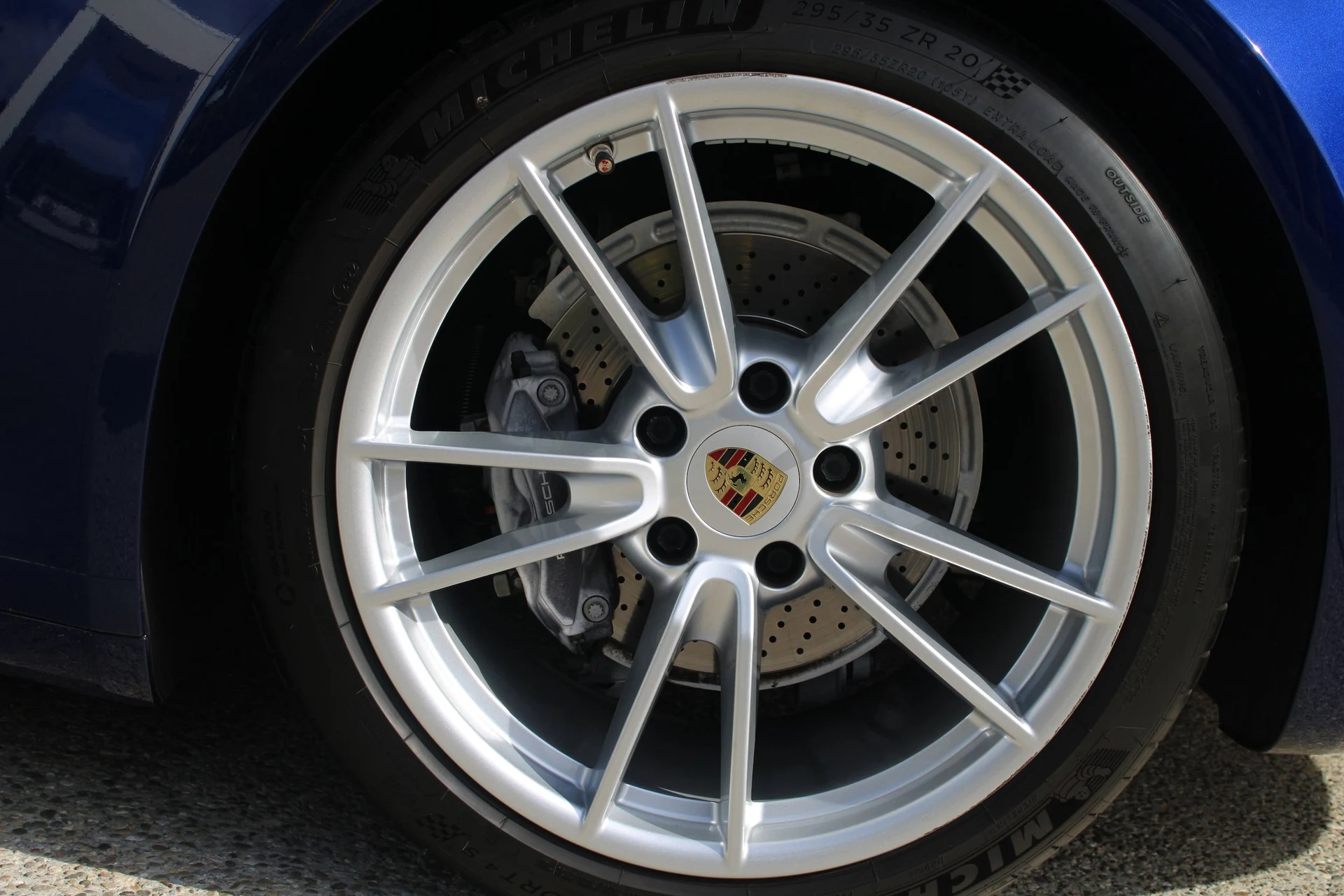 mph016_2745895393_b3ef58918a1c17b4f5fedc8c58fb4d99x_d2ac2c70b1