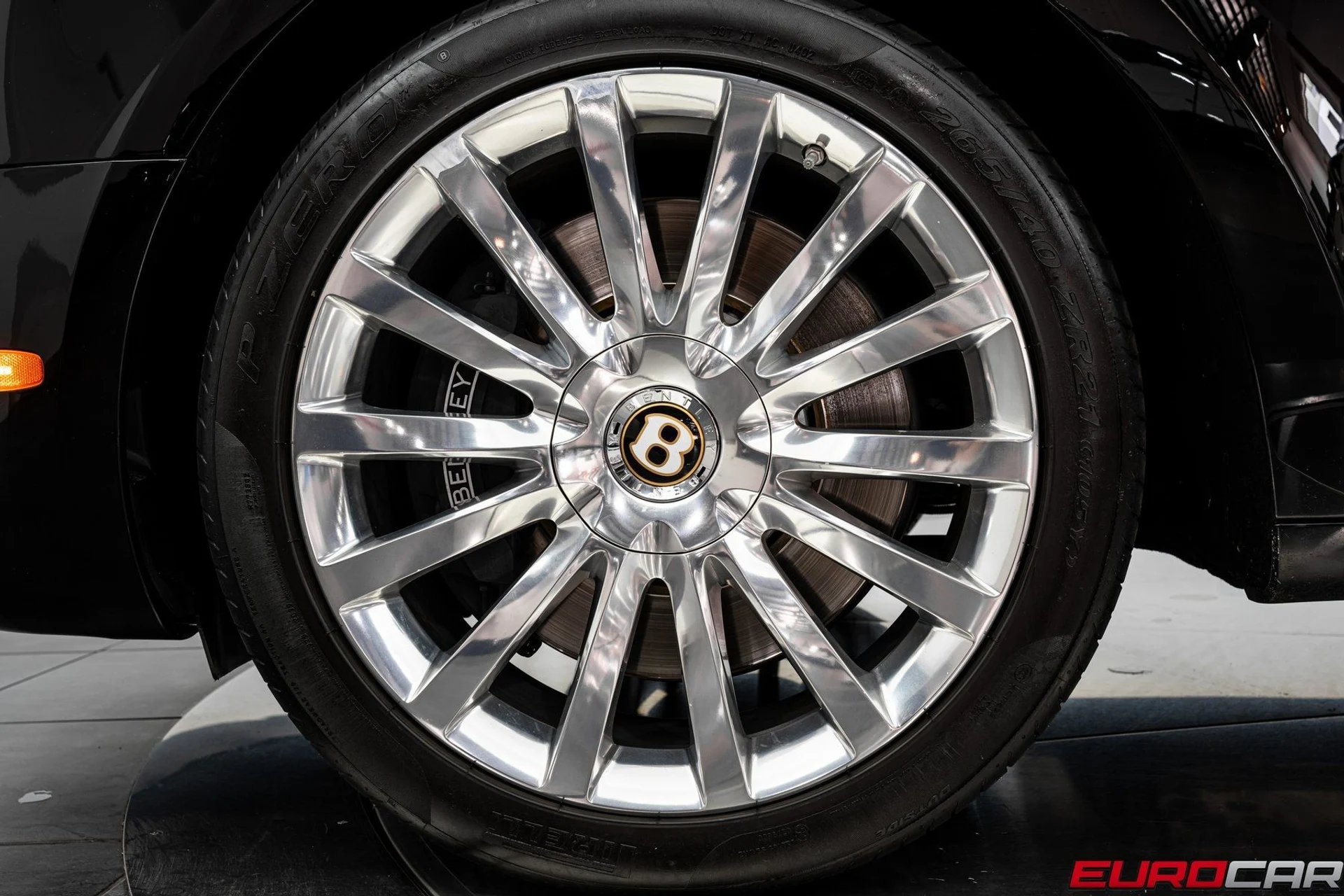 mph016_2748057578_image_17_9143e20fda