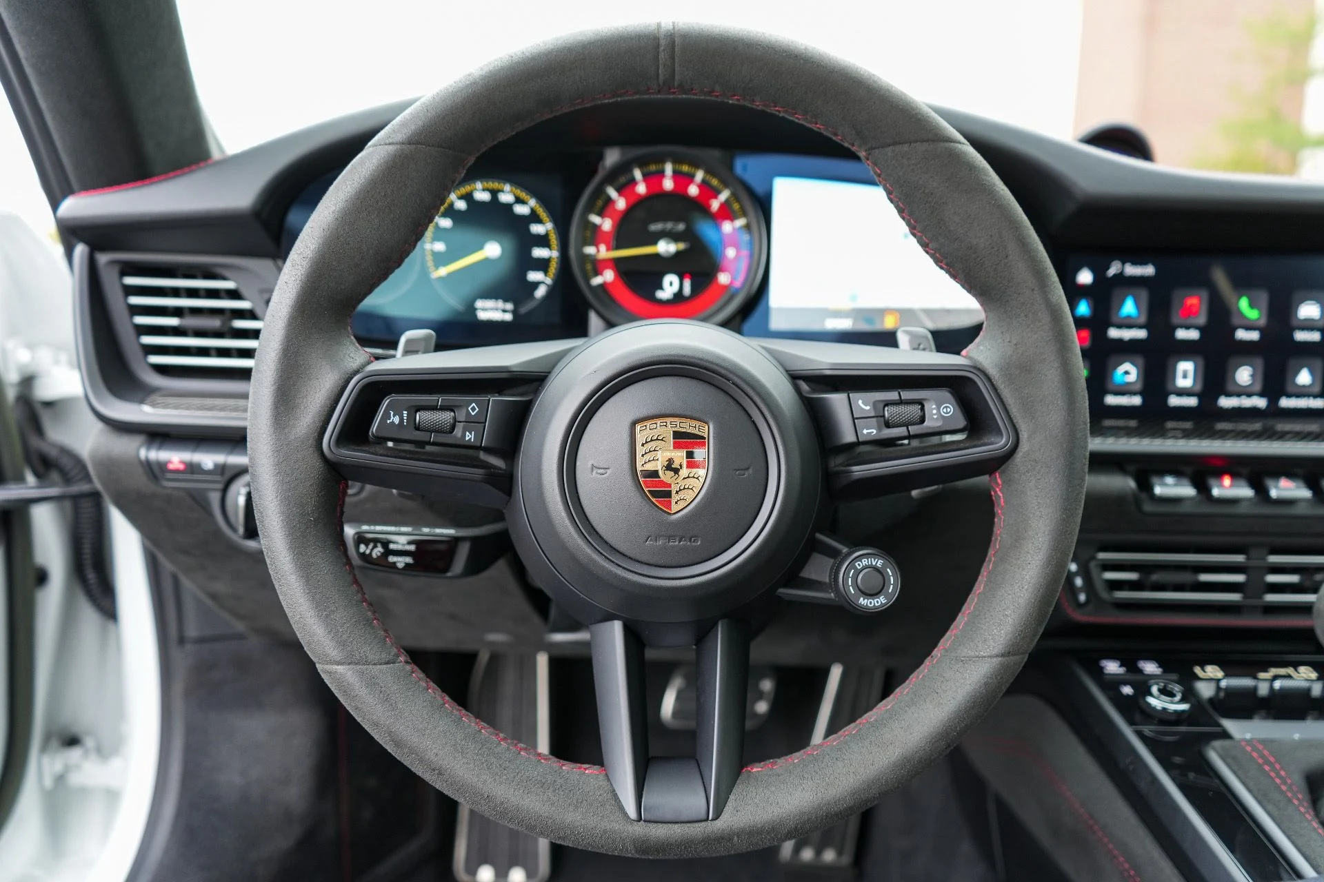 mph016_2751062670_Used_2023_Porsche_911_GT_3_1789589531_2b7331611a