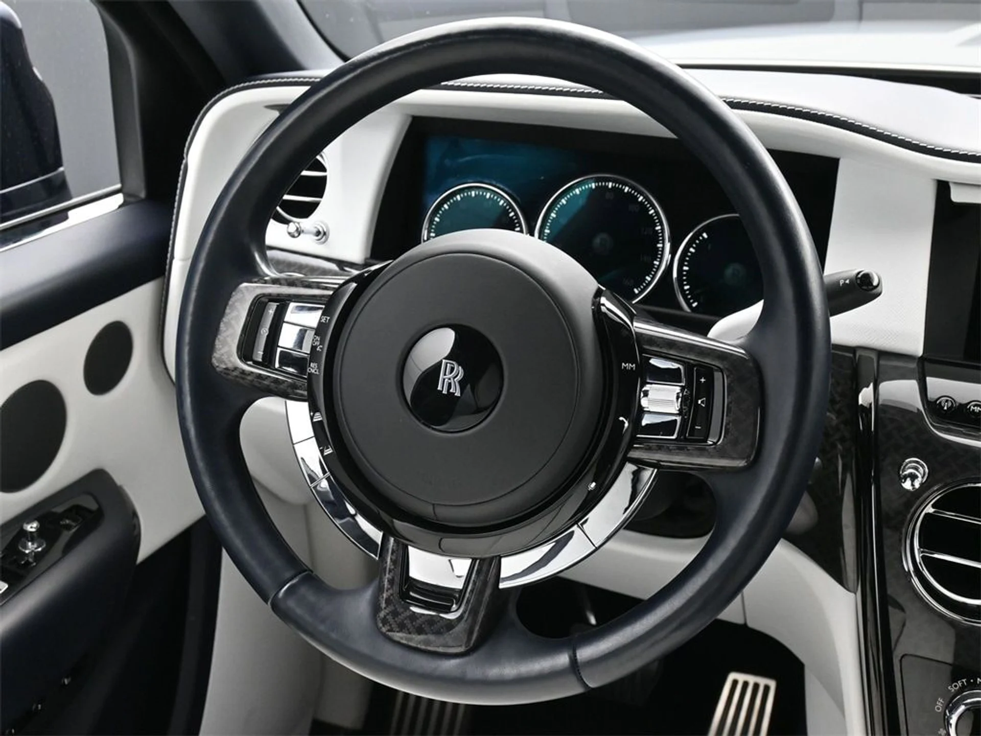 mph016_2752933411_0a95e40b0b0b116de23d8b597260abcax_d73b176fc6