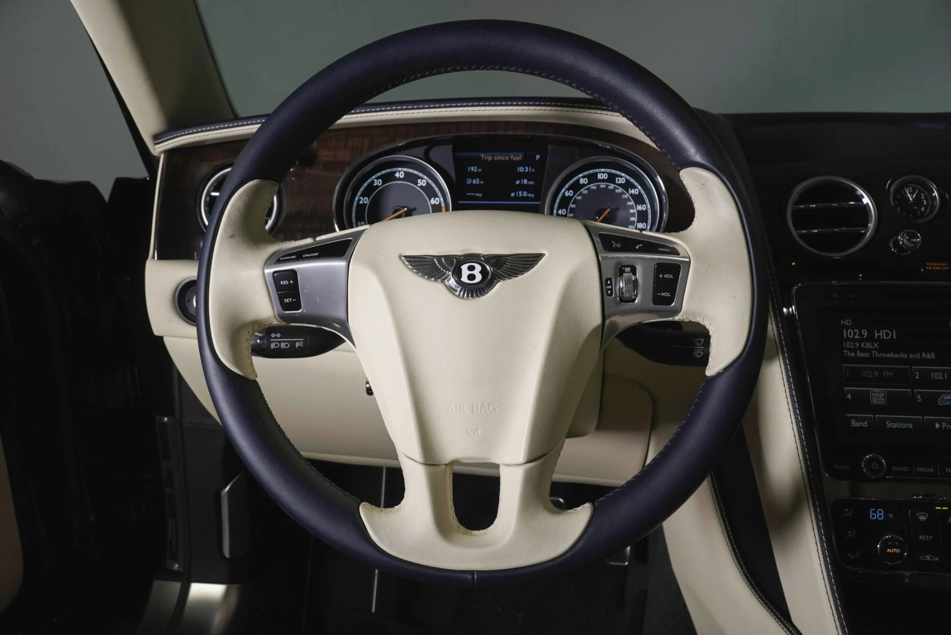 mph016_275310142_Used_2014_Bentley_Flying_Spur_1787320963_ff3a86e002