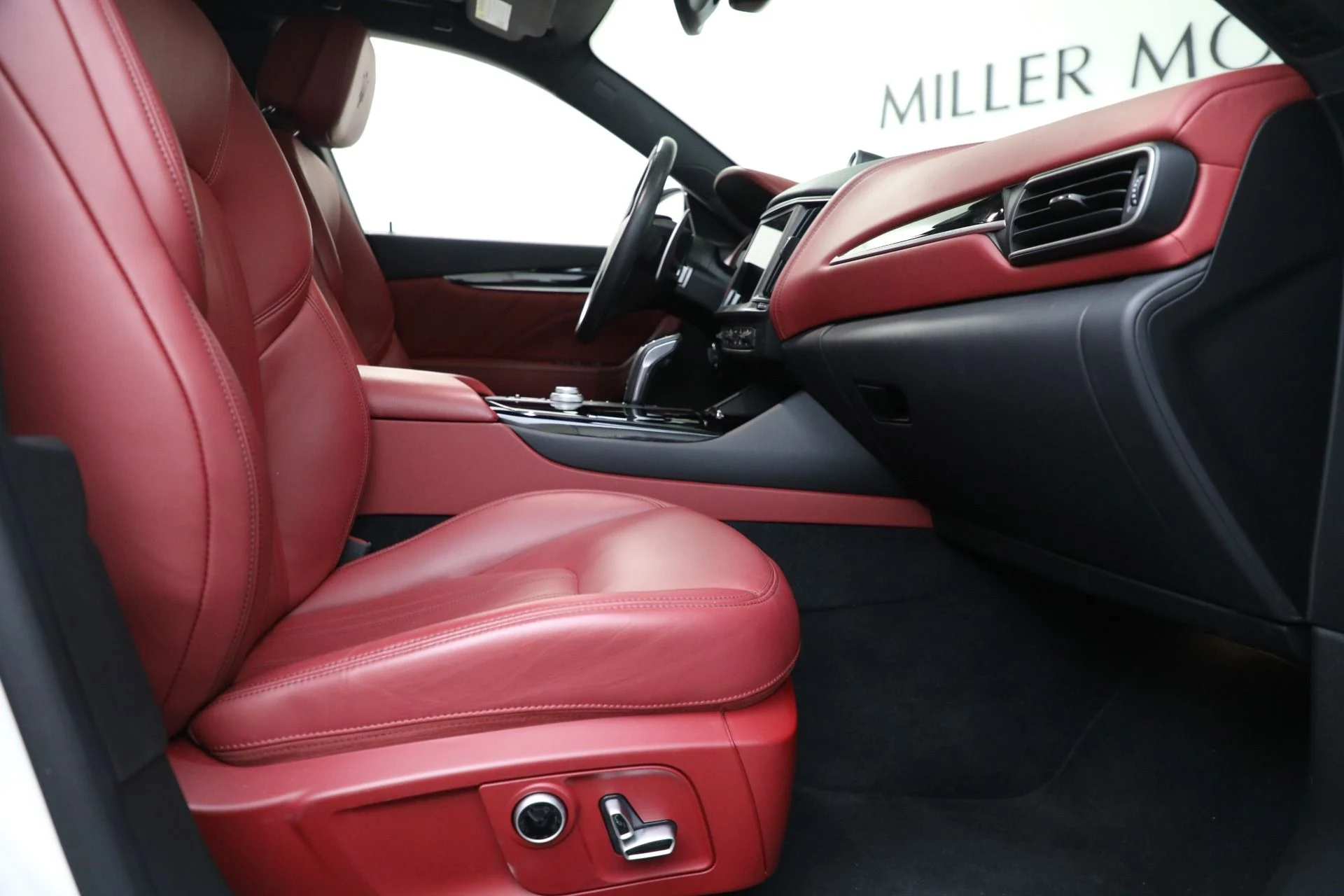 mph016_2760557442_Used_2022_Maserati_Levante_Modena_1761157325_fa84d69bd7