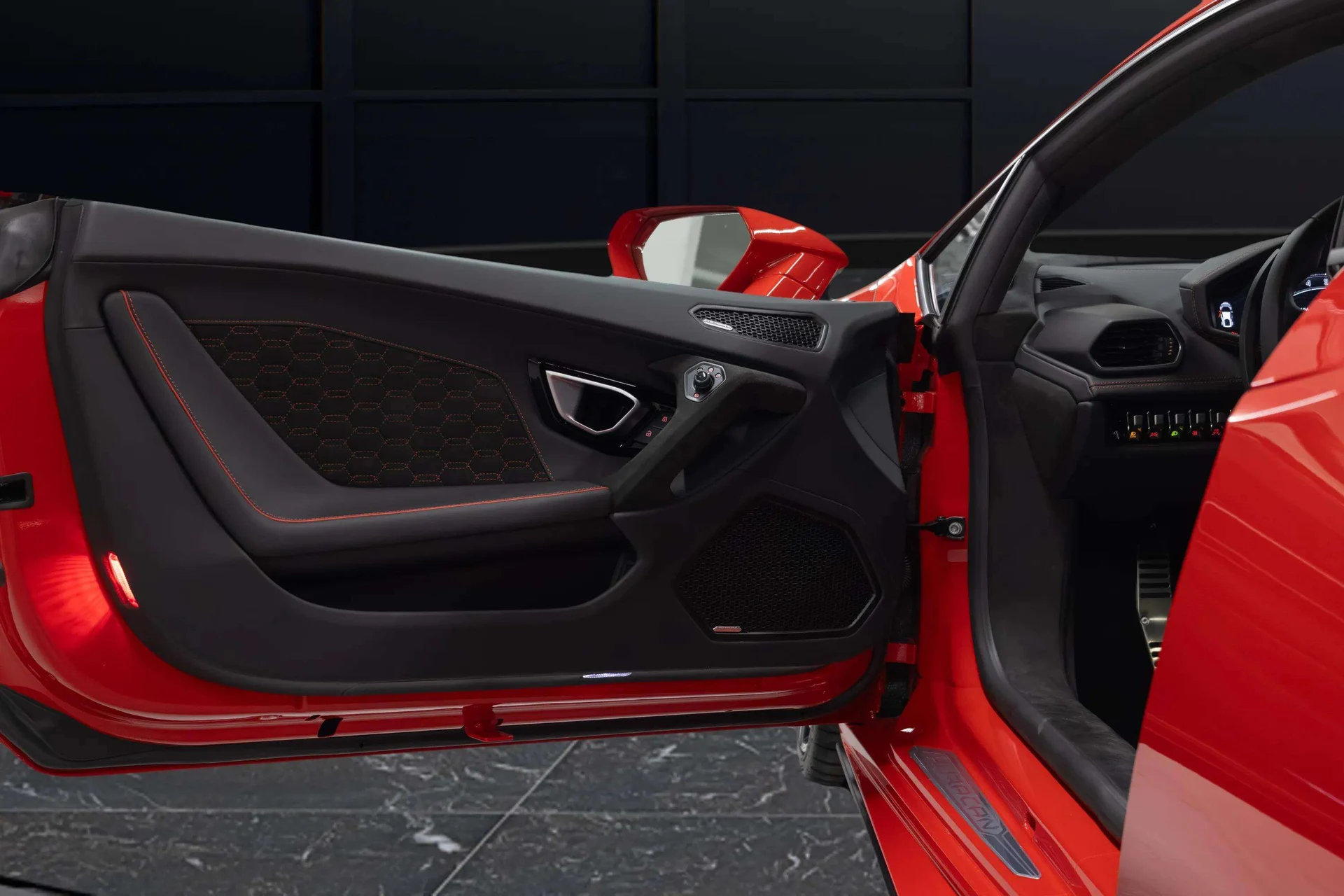 mph016_2788502356_cd9b6b75_b50e_4041_bb33_8b95e937e314_202320_Lamborghini20_Huracan20_Technica2028_ZHWCB_6_ZF_5_PLA_2458729_18_b995c7495f
