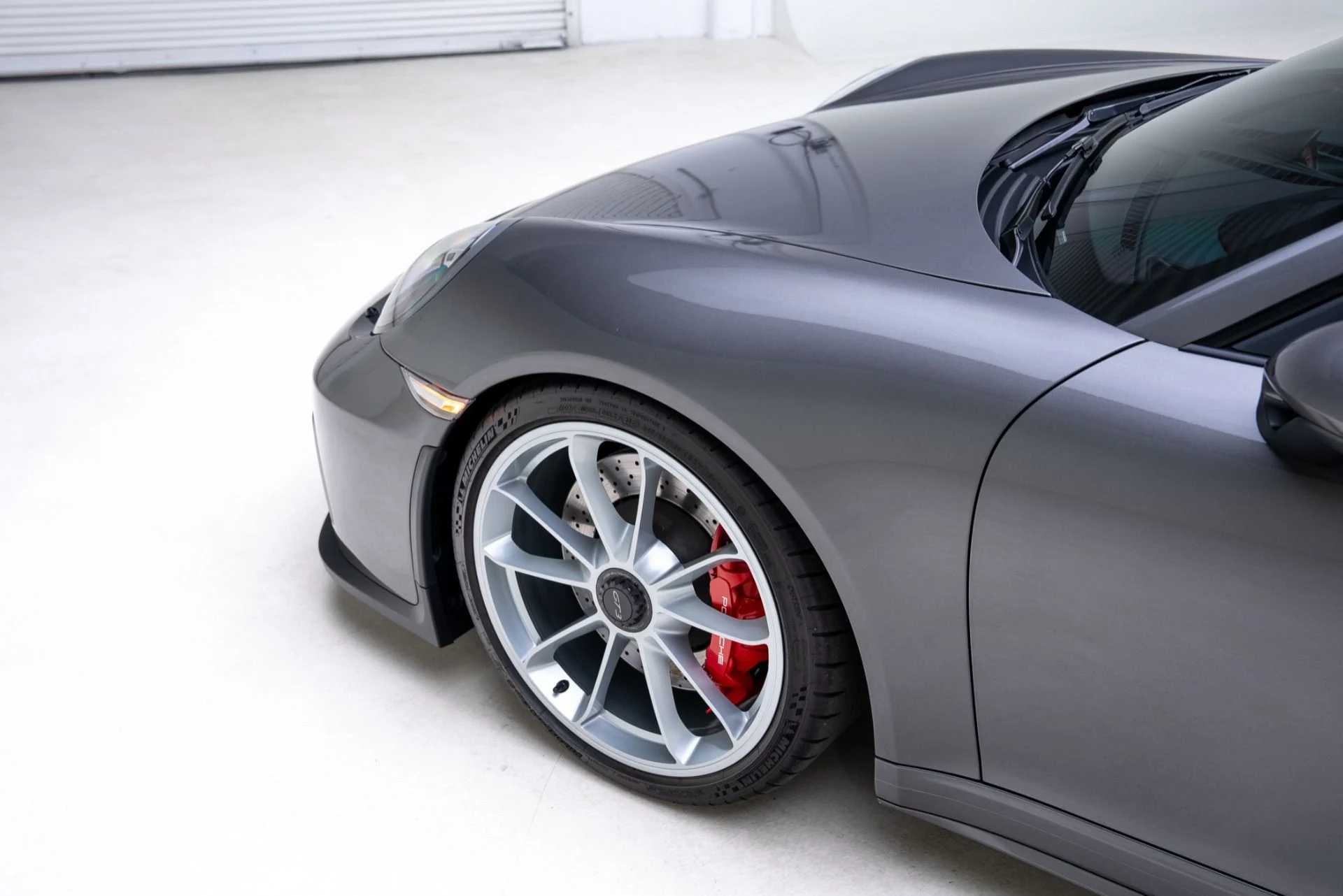 mph016_2794129305_Used_2018_Porsche_911_GT_3_1768868470_47304fda44