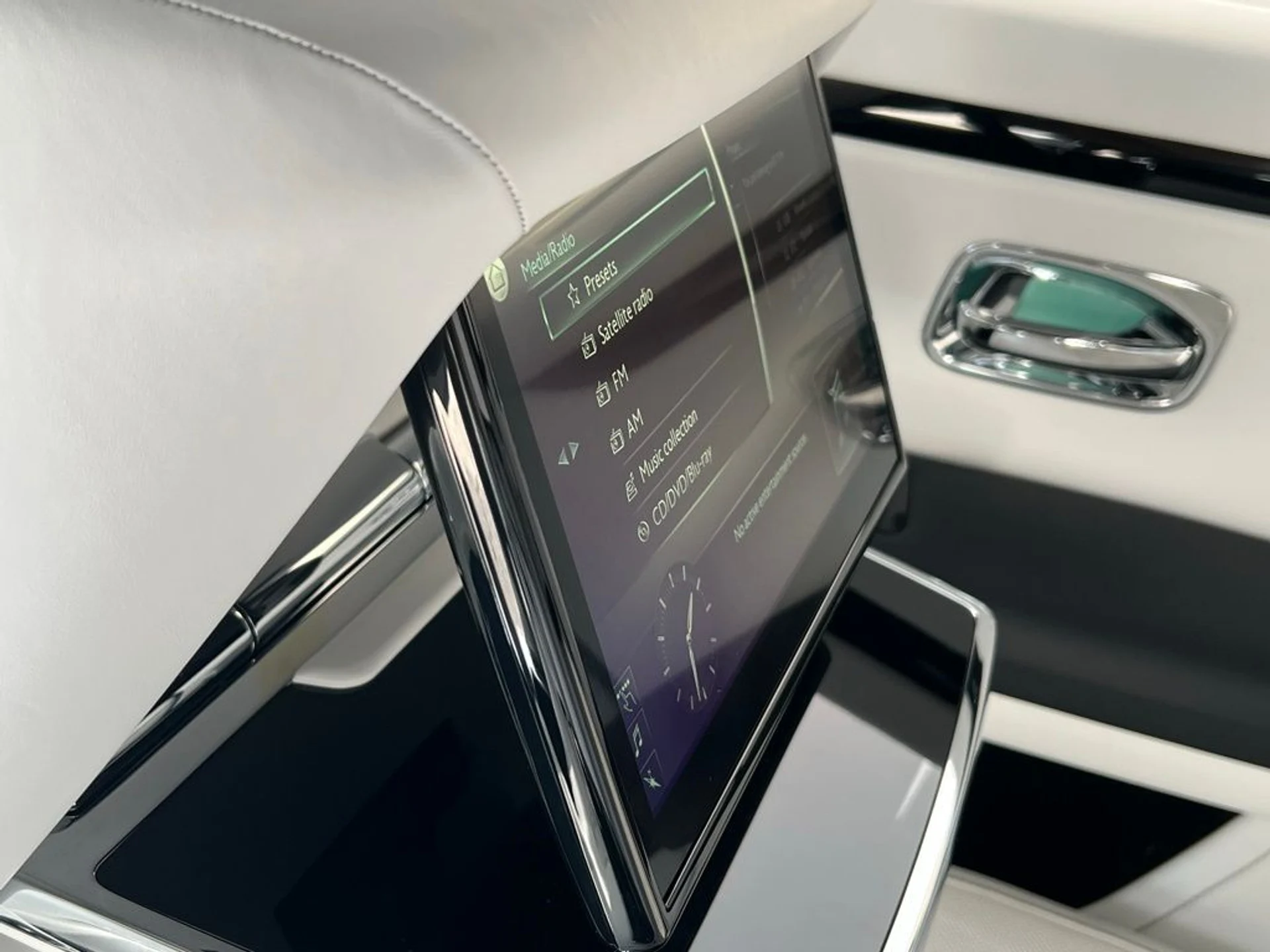 mph016_2794733382_b83005373713c7a9bff26af2d64da44bx_2130e077f9