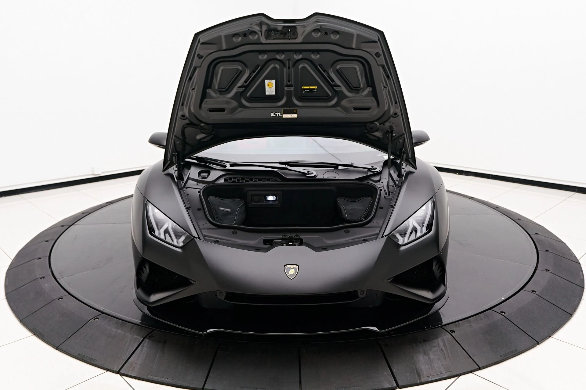 mph016_2801926304_Used_2021_Lamborghini_Huracan_EVO_Base_1729305631_29440bee97