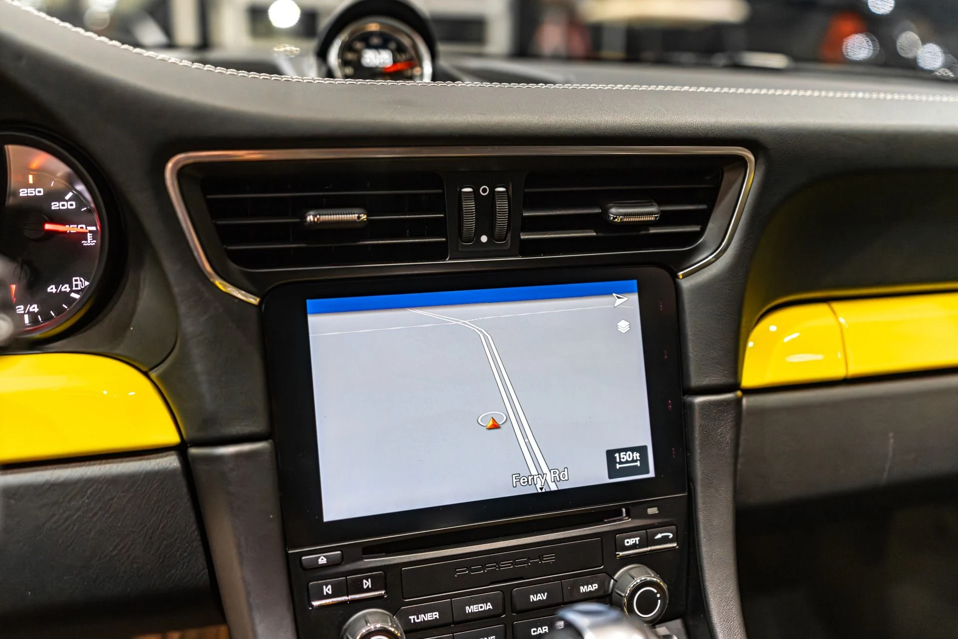 mph016_2802297556_13056_p17_l_496c55cbfa