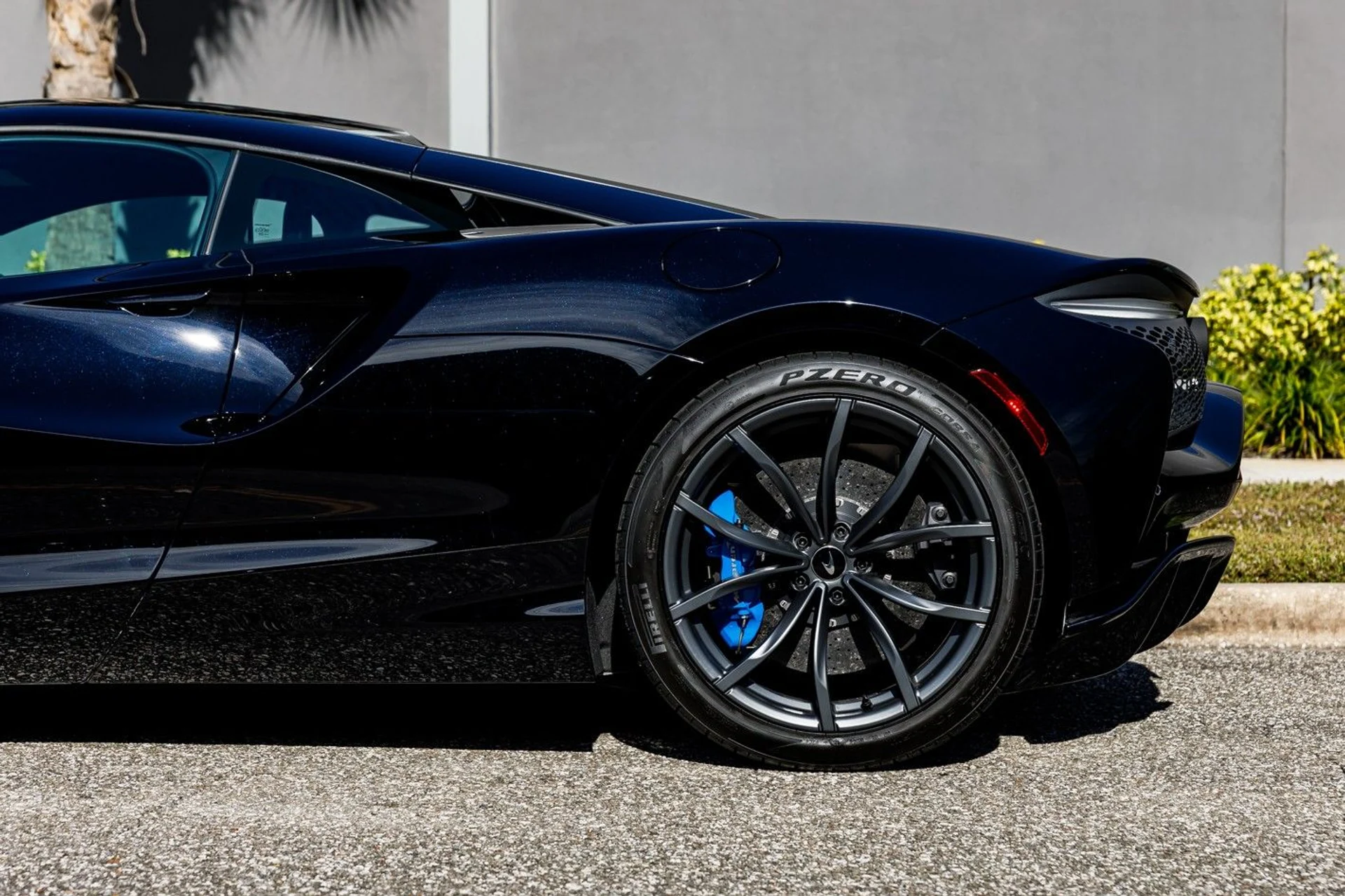 mph016_2804163688_396_p17_l_1f0b0f0df6