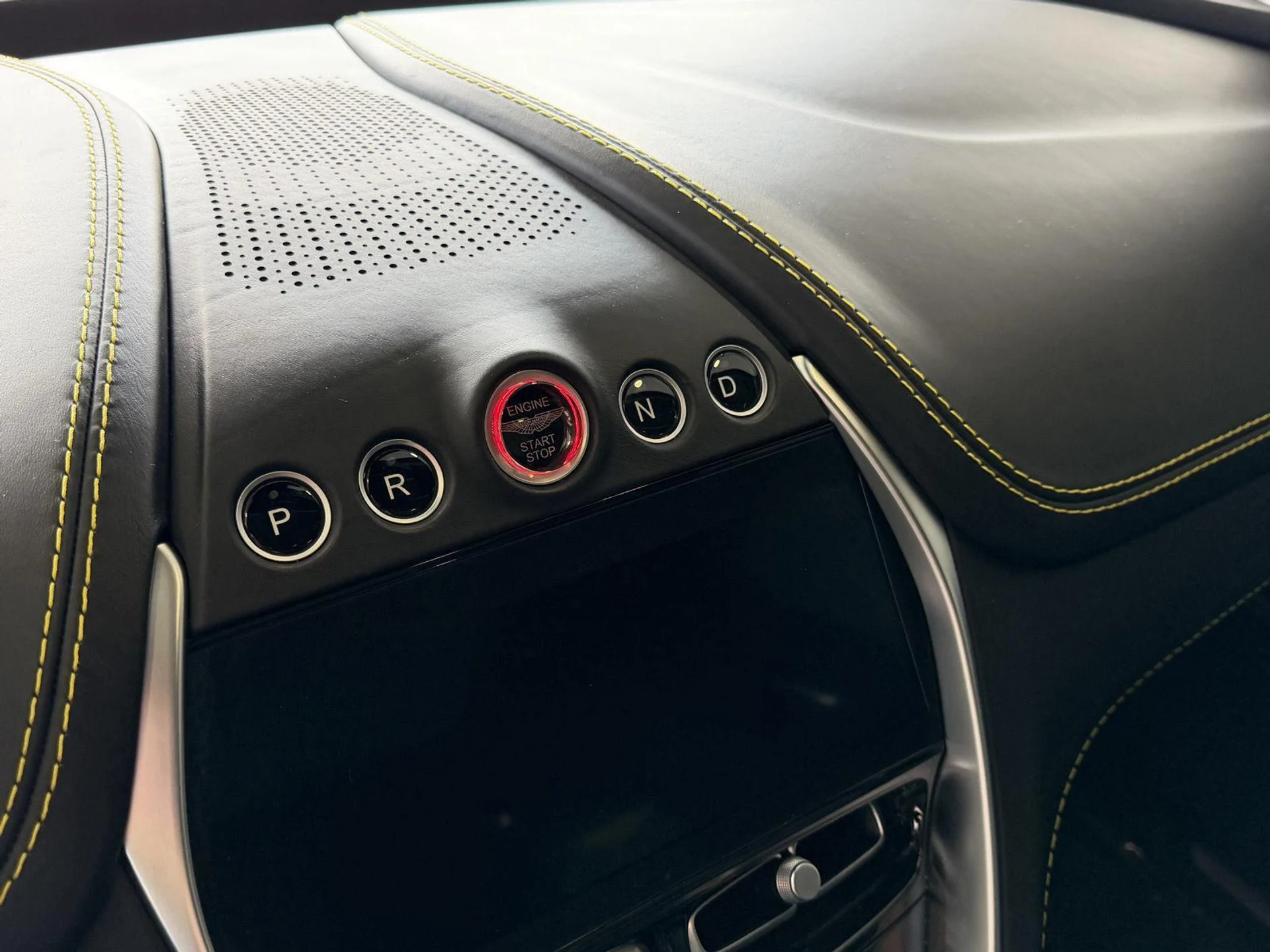 mph016_2805248230_71c24d8102da3399e334d7fb4af1a439x_708e61836c