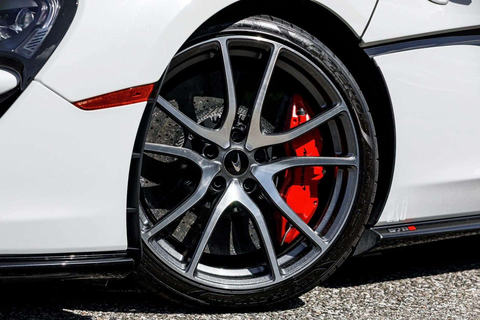 mph016_2820381634_607_p17_l_2abd043b19