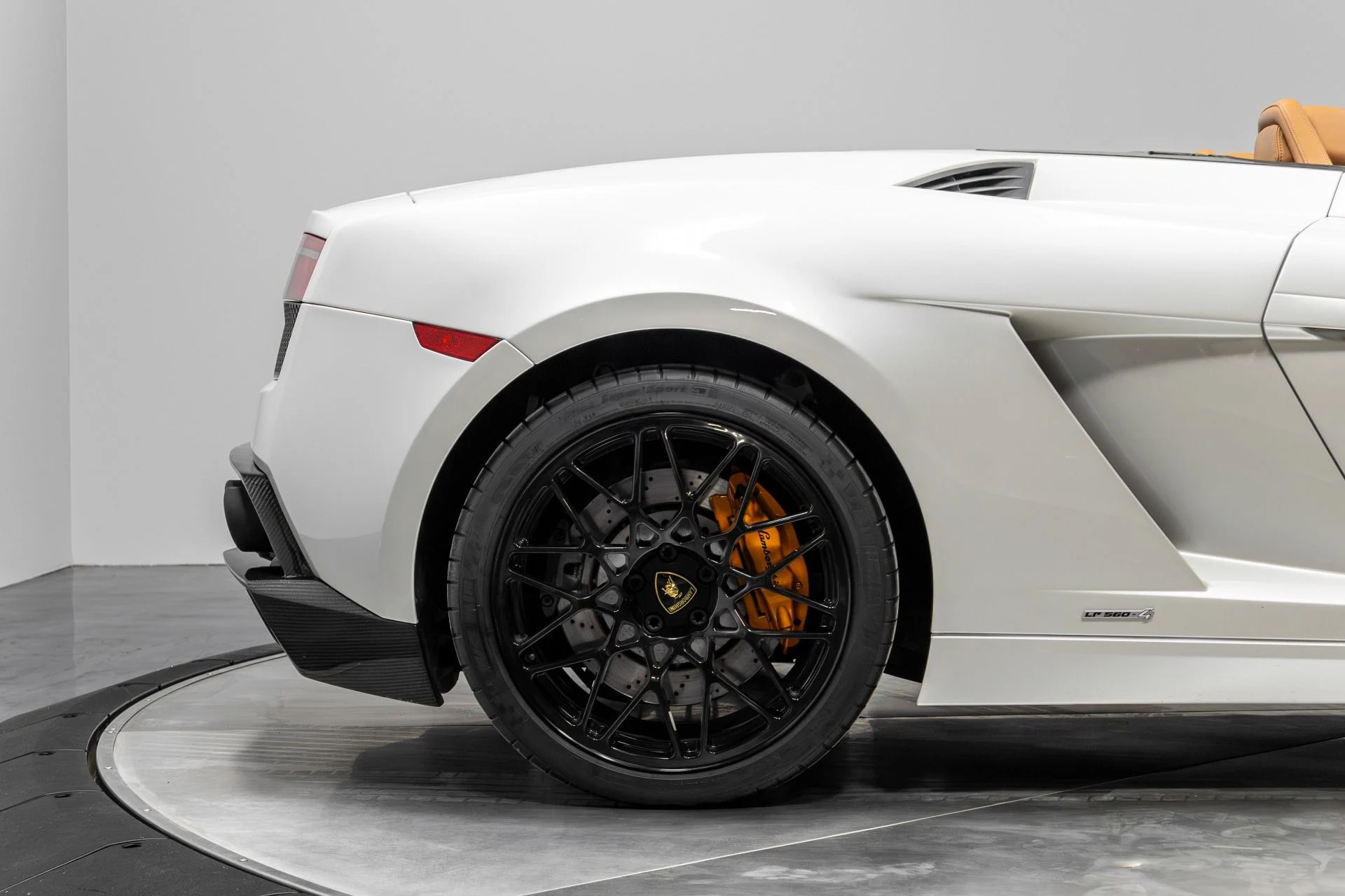 mph016_282393440_Used_2010_Lamborghini_Gallardo_LP_560_4_Spyder_1766547982_8d4aabf5a2