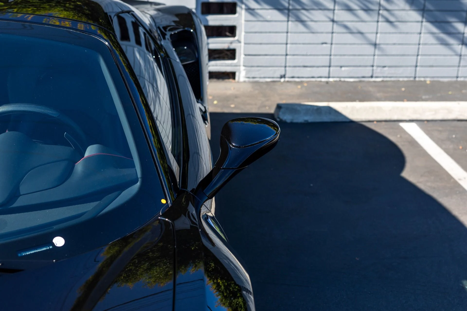 mph016_282527208_Used_2018_Ferrari_488_Spider_1701972838_dc07adcff5