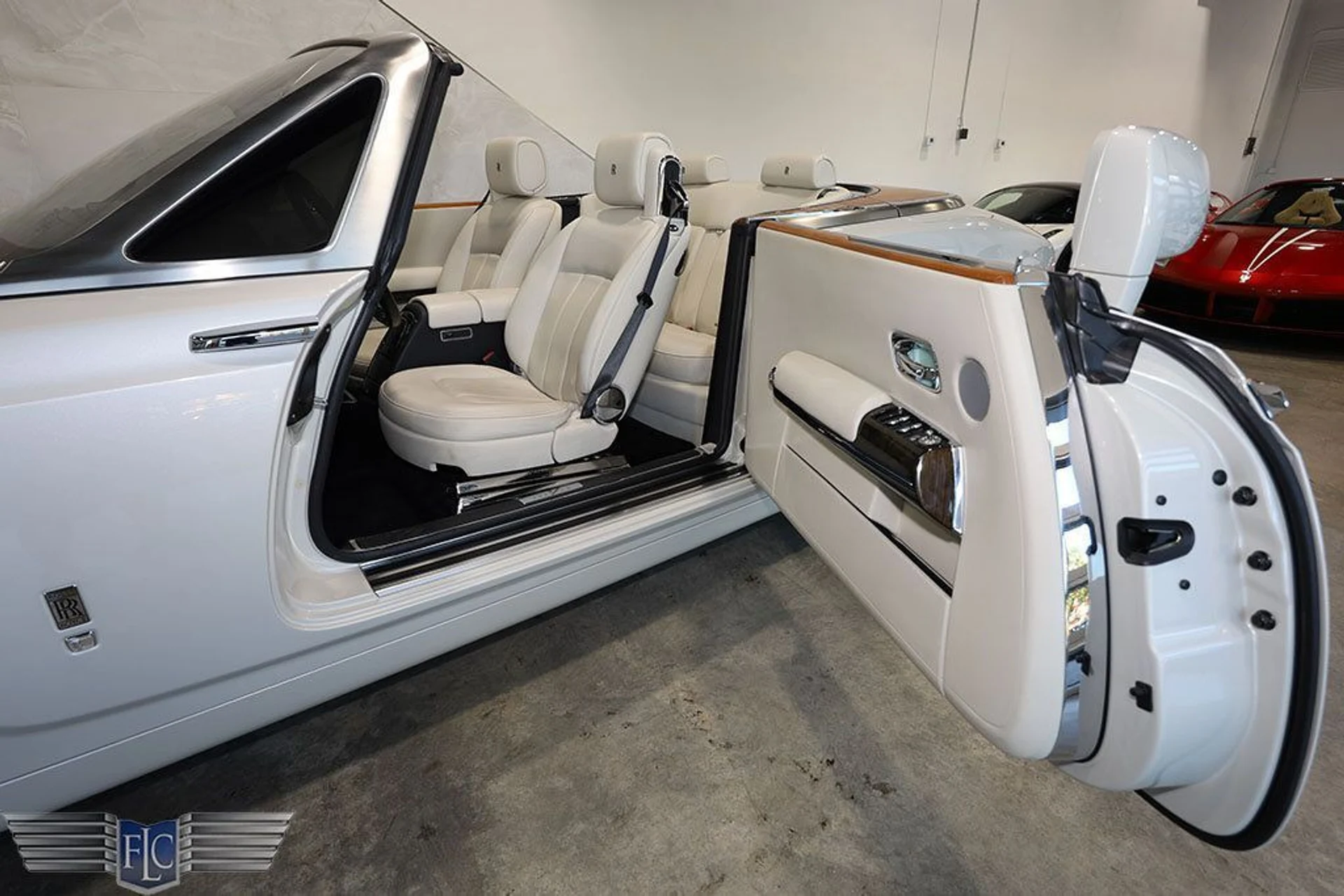 mph016_2834677879_used_2013_rolls_royce_phantom_drophead_coupe_9689_22223521_17_1024_d6236e1377