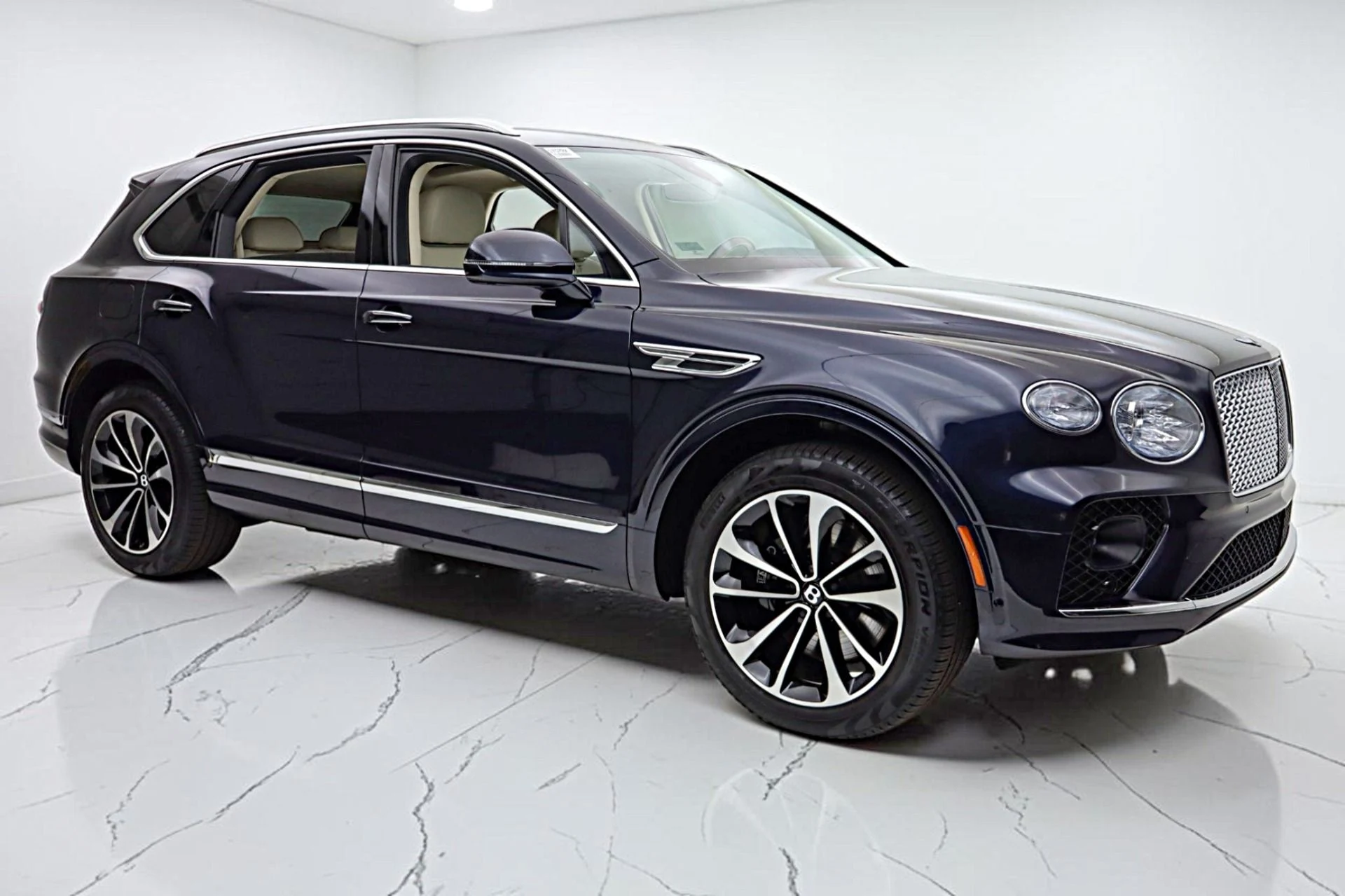 mph016_2839174209_Used_2023_Bentley_Bentayga_V8_82f4c9e55d