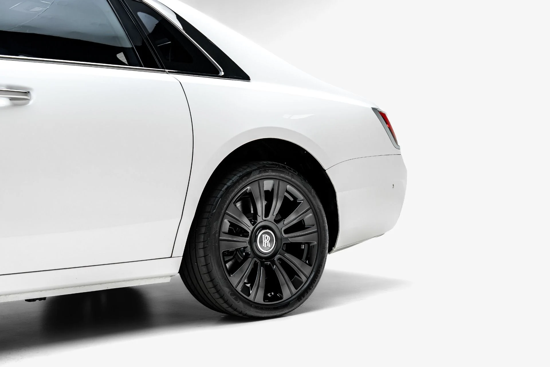 mph016_2842565397_Used_2022_Rolls_Royce_Ghost_1784162757_cb926b6075