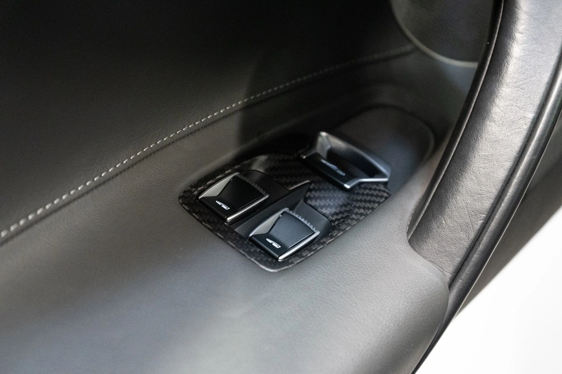 mph016_2847177826_Used_2020_Mc_Laren_720_S_Spider_Luxury_1766178385_26fd5374d4