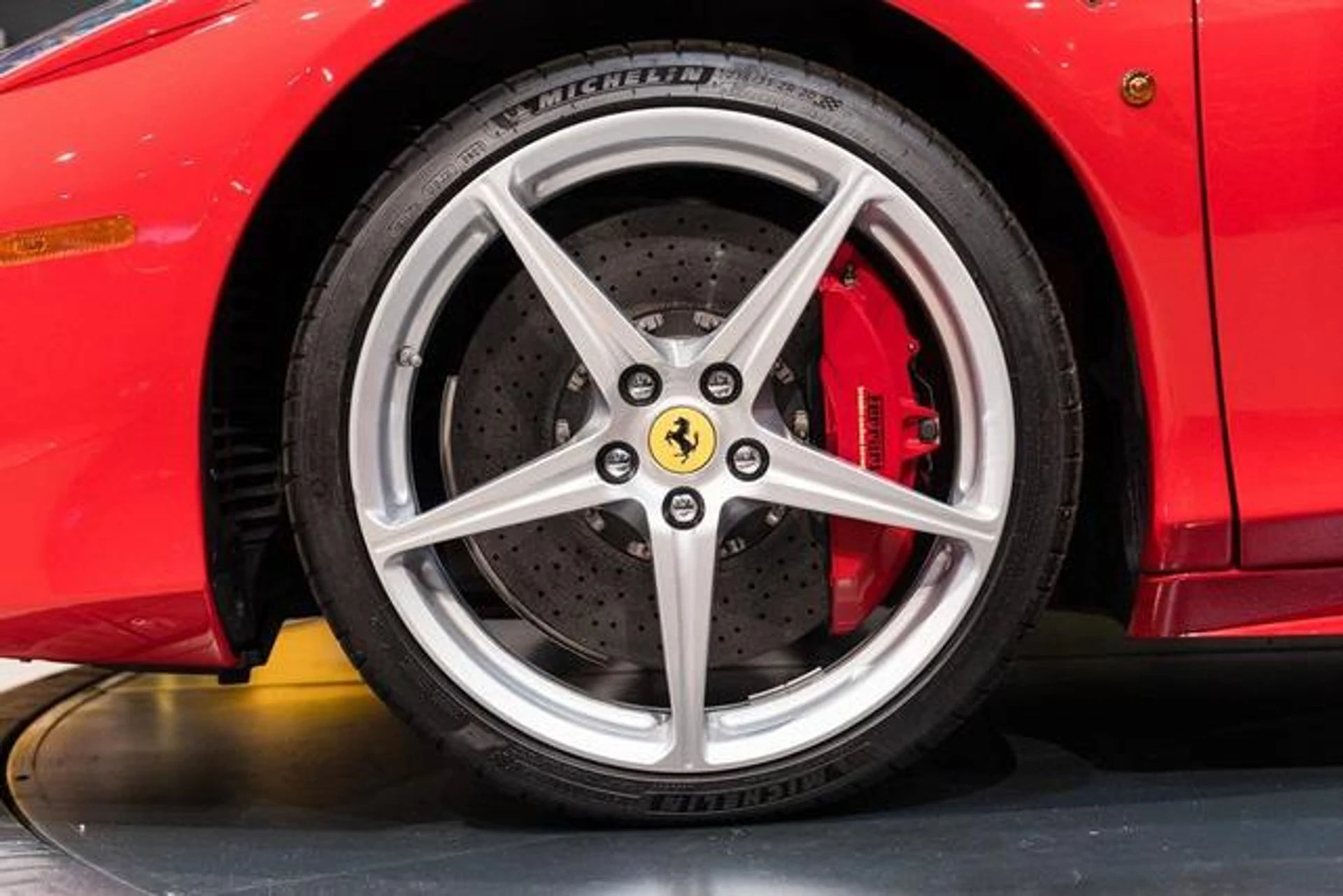 mph016_2847988112_hc_Rrth0nz2d0_F_Gg_t6ku_YMQE_4g_5909a45e5a