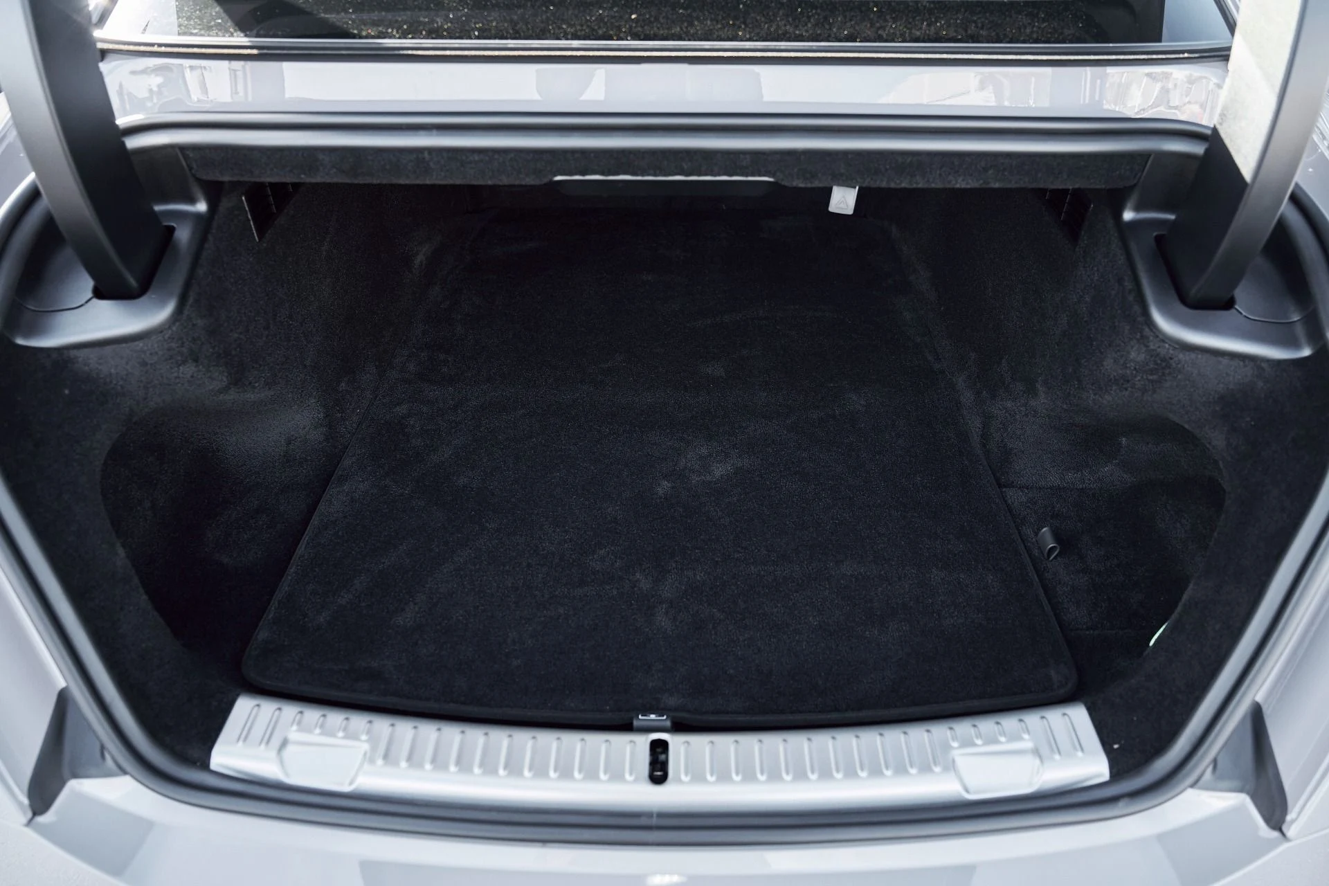 mph016_2850512786_Used_2025_Rolls_Royce_Spectre_BLACK_BADGE_1769482342_315c3c7c7b