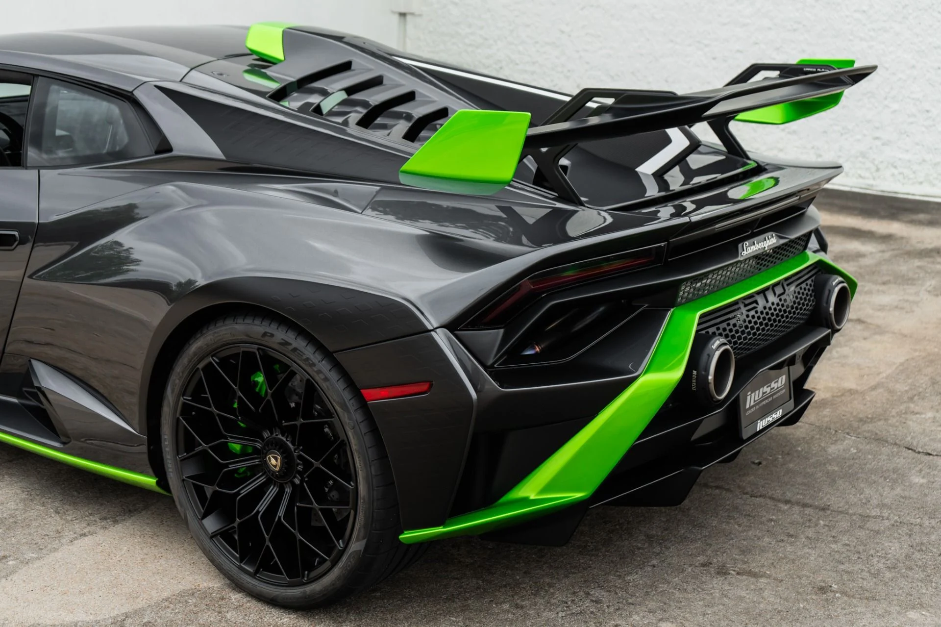 mph016_2850597405_Used_2021_Lamborghini_Huracan_STO_1791840697_8d66ac8d03