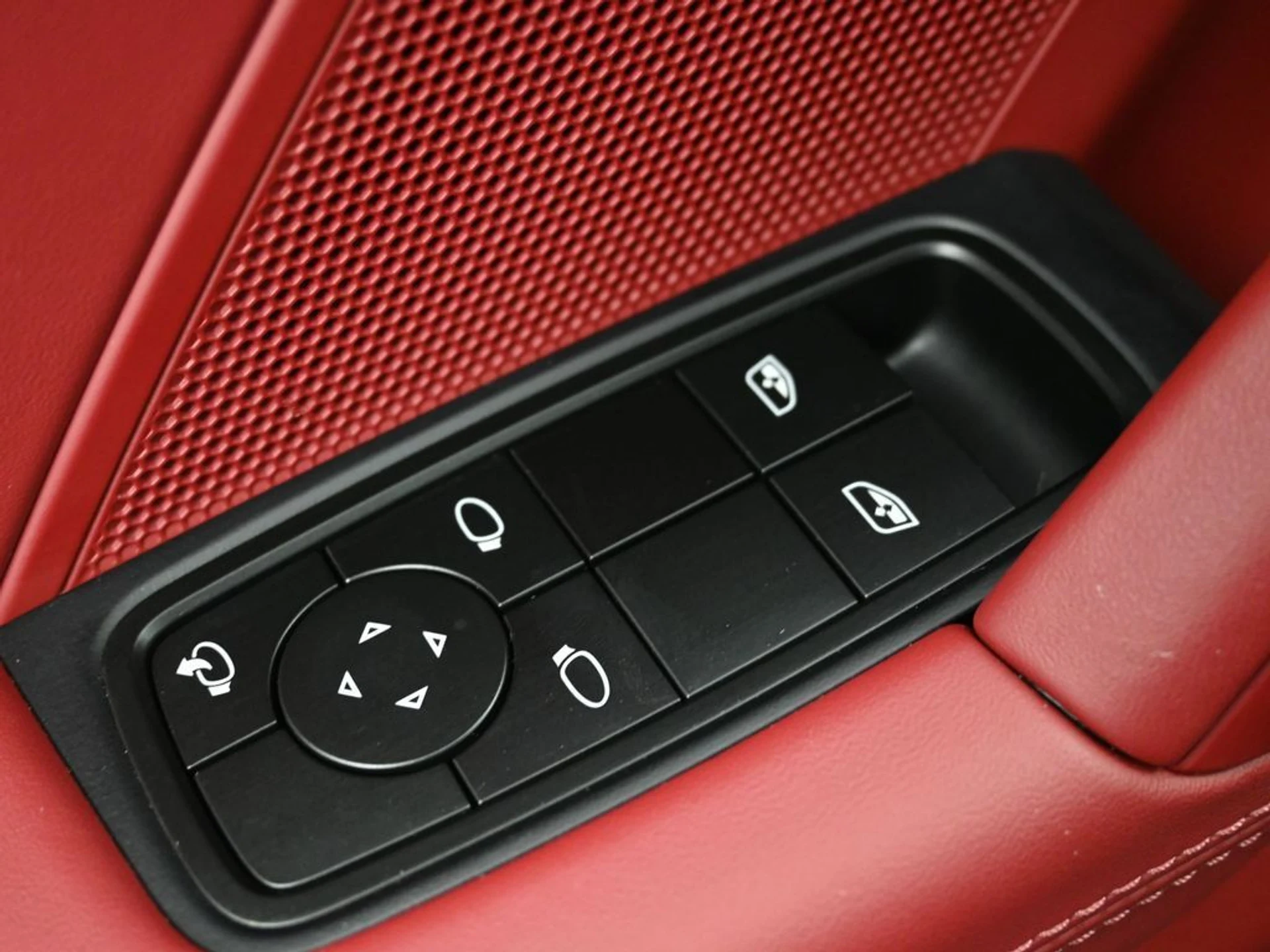 mph016_2853553926_0a1ceb9c39d5f5c8a604ccac3a83aa05x_d2a348cc44