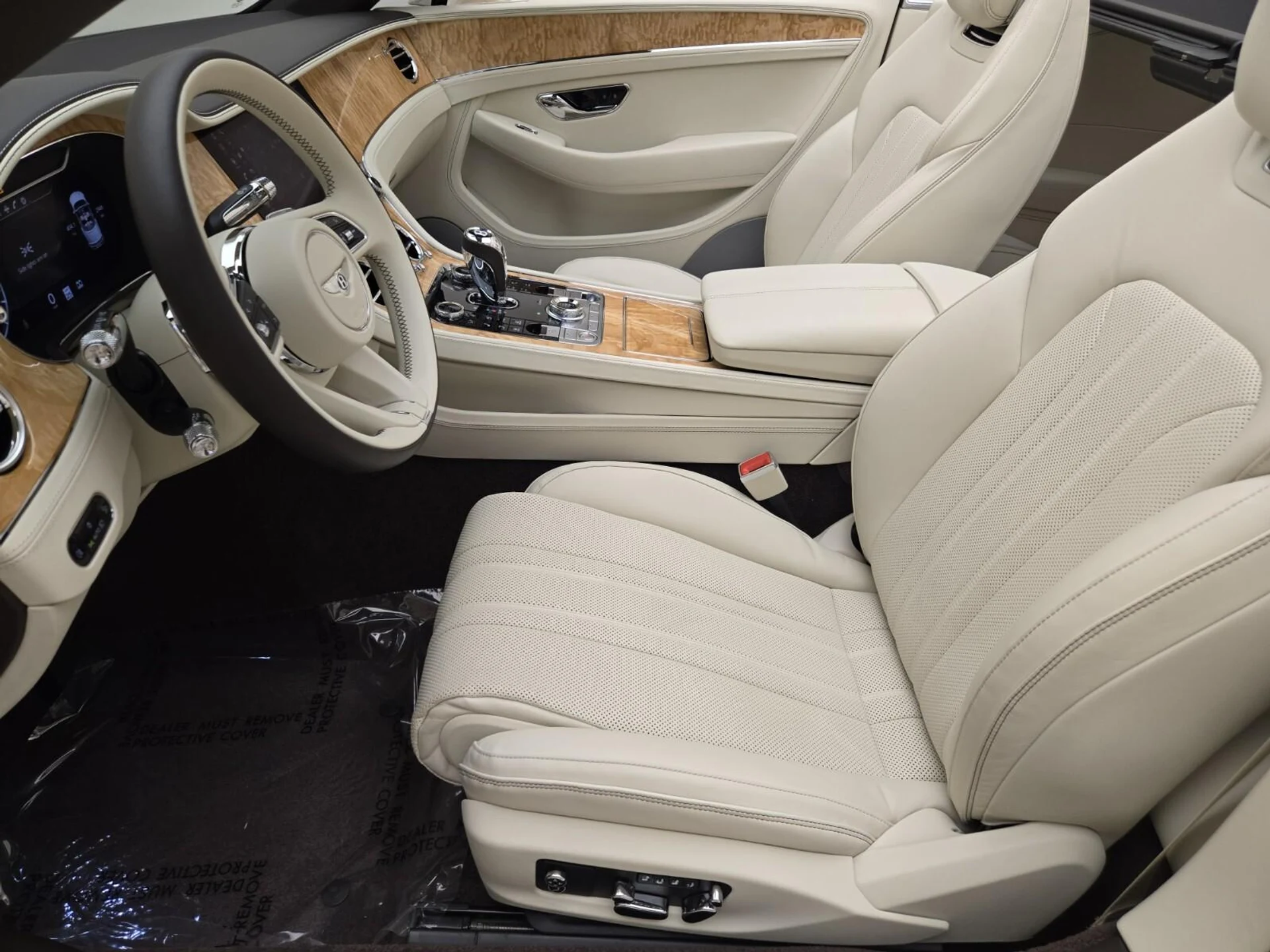 mph016_2854262565_Used_2023_Bentley_Continental_GTC_V8_1761030101_0dc9d7d329