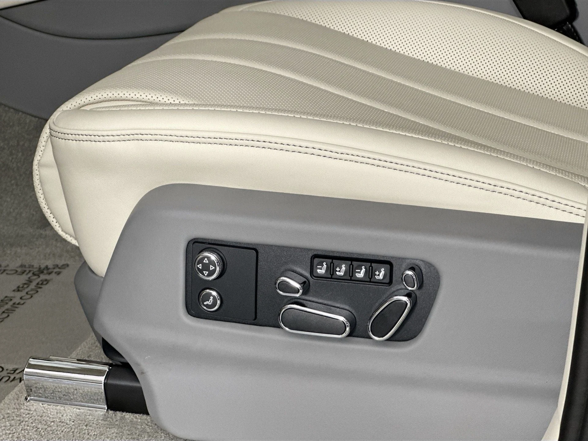 mph016_2854891003_17_f91e80023f