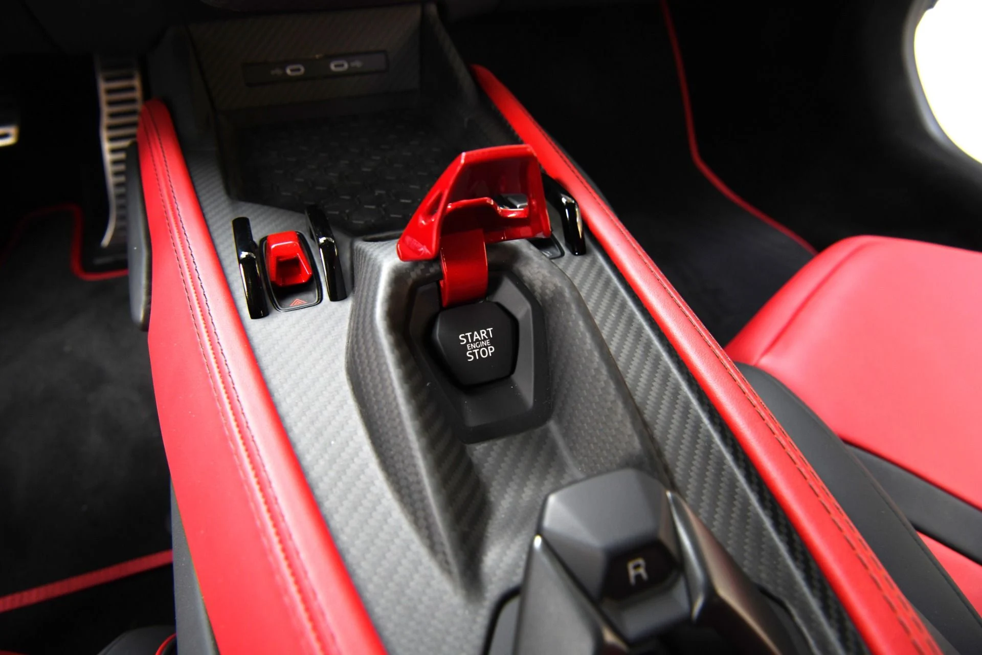 mph016_2856794213_Used_2024_Lamborghini_Revuelto_1730140449_d27bebd866