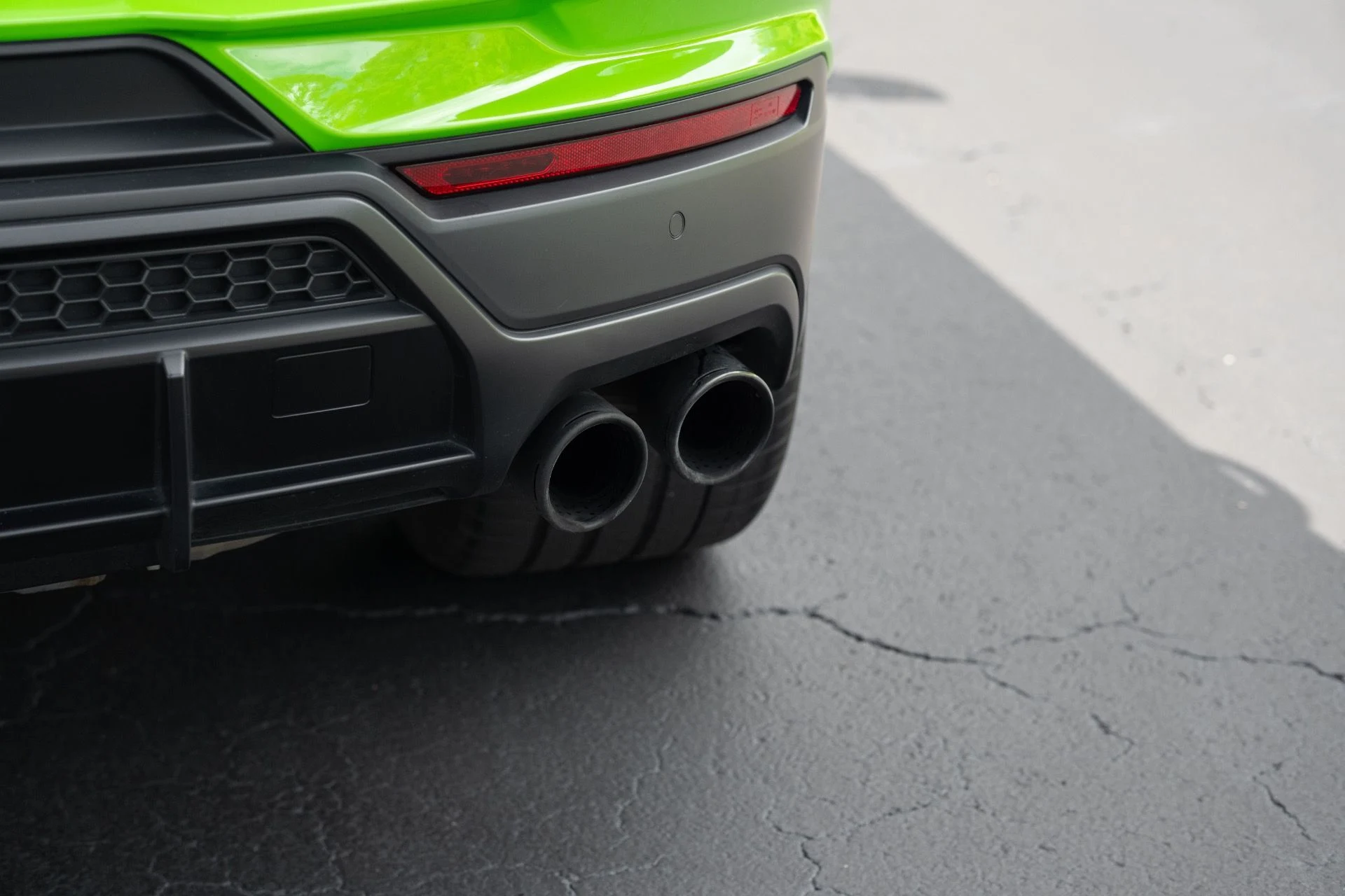 mph016_2865335889_Used_2023_Lamborghini_Urus_S_1758835388_b4e1c93a50