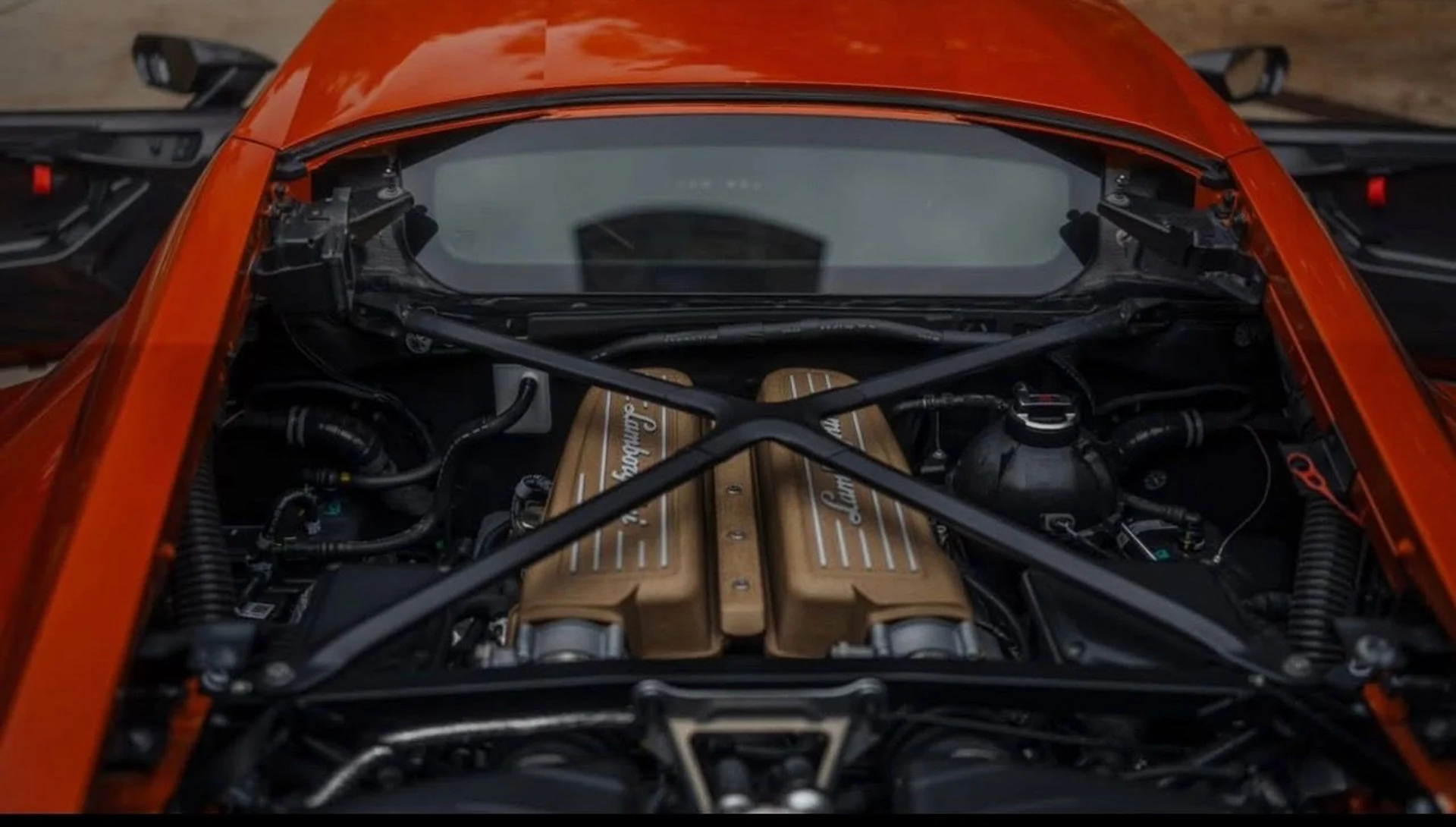 mph016_2868923086_Used_2023_Lamborghini_Huracan_STO_1762290730_f9cc63edc0