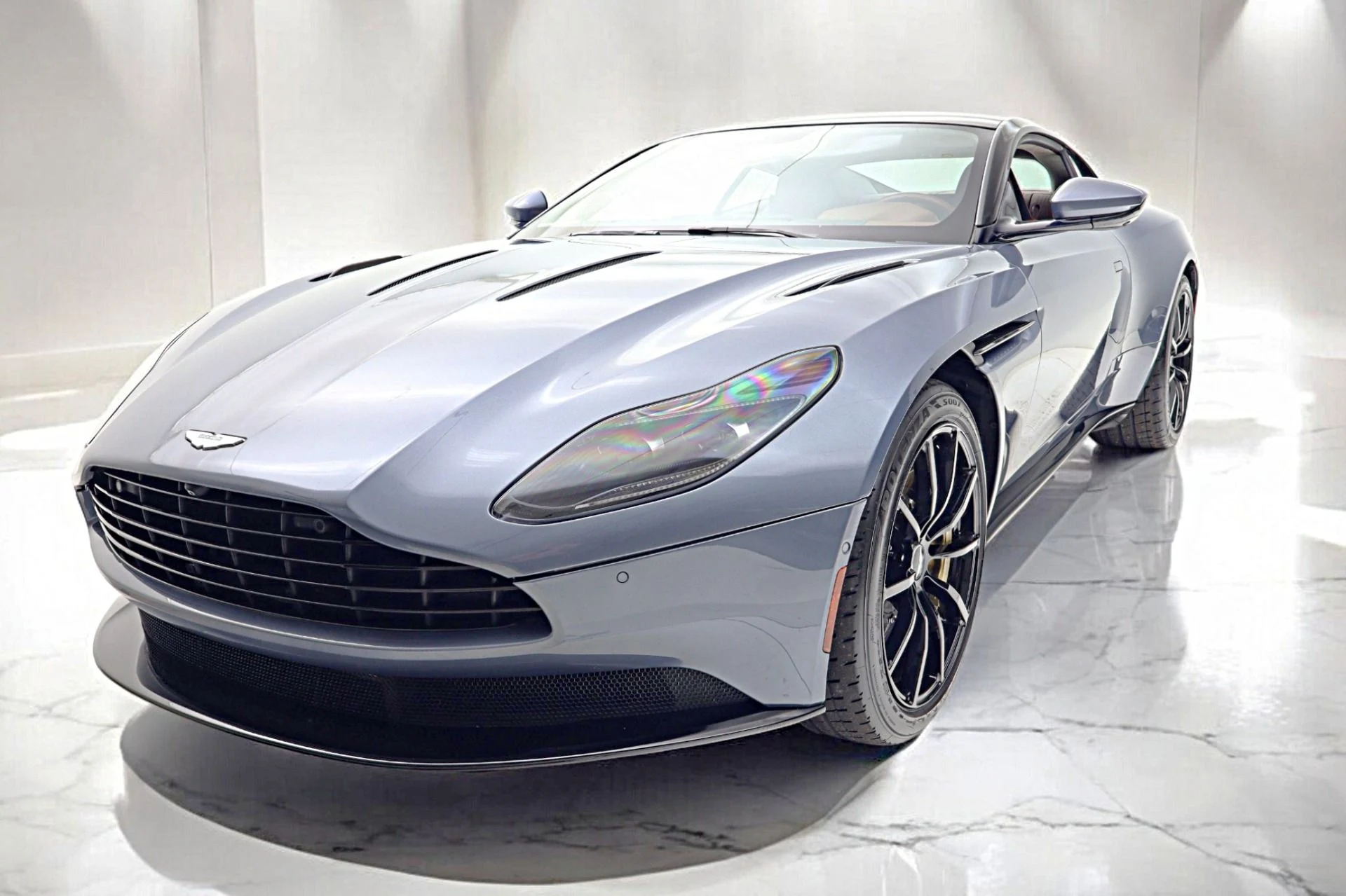 mph016_2870710779_Used_2020_Aston_Martin_DB_11_AMR_8a5470dcc1