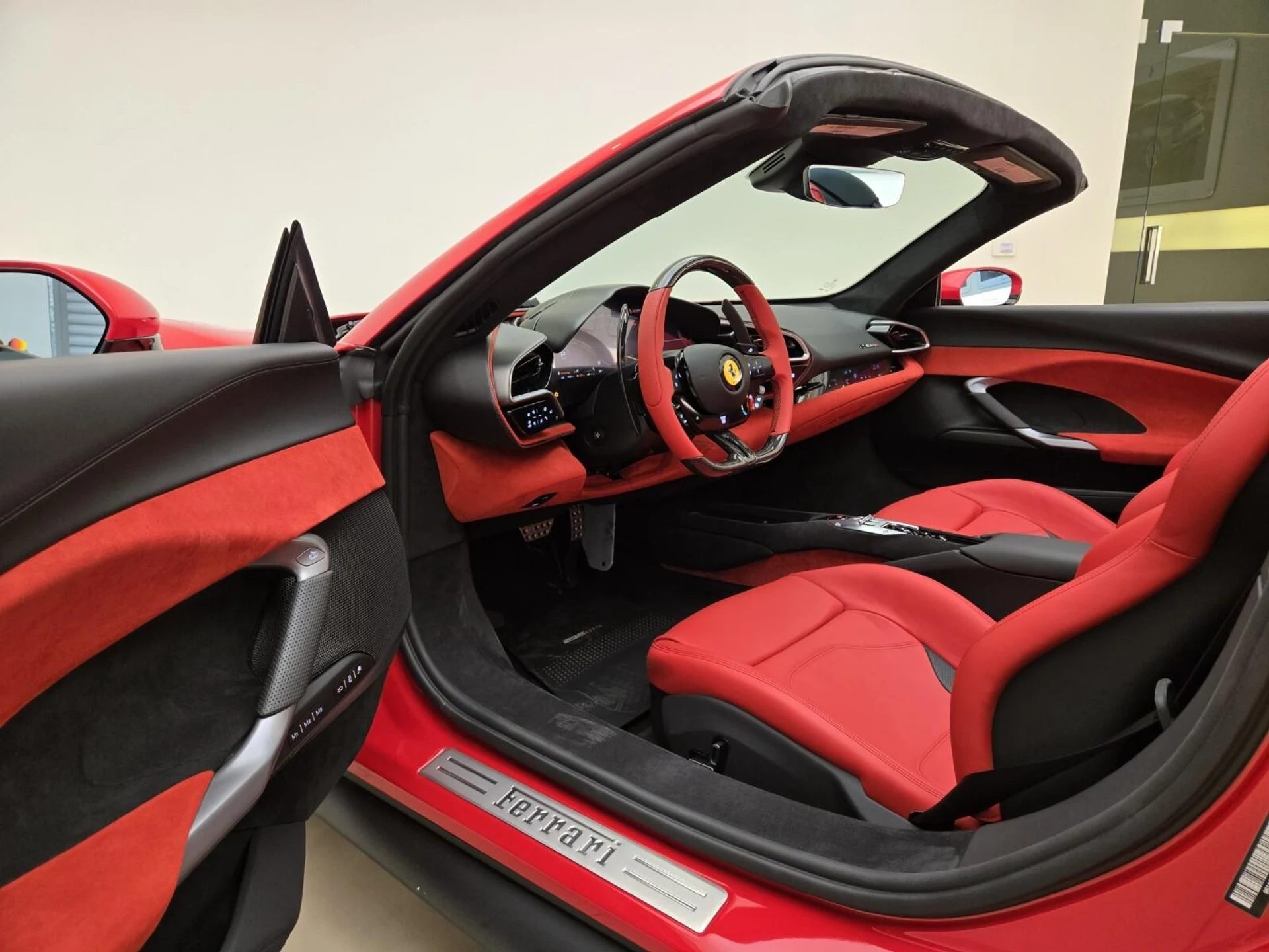 mph016_288914991_Used_2024_Ferrari_296_GTS_1753251937_53d840125c