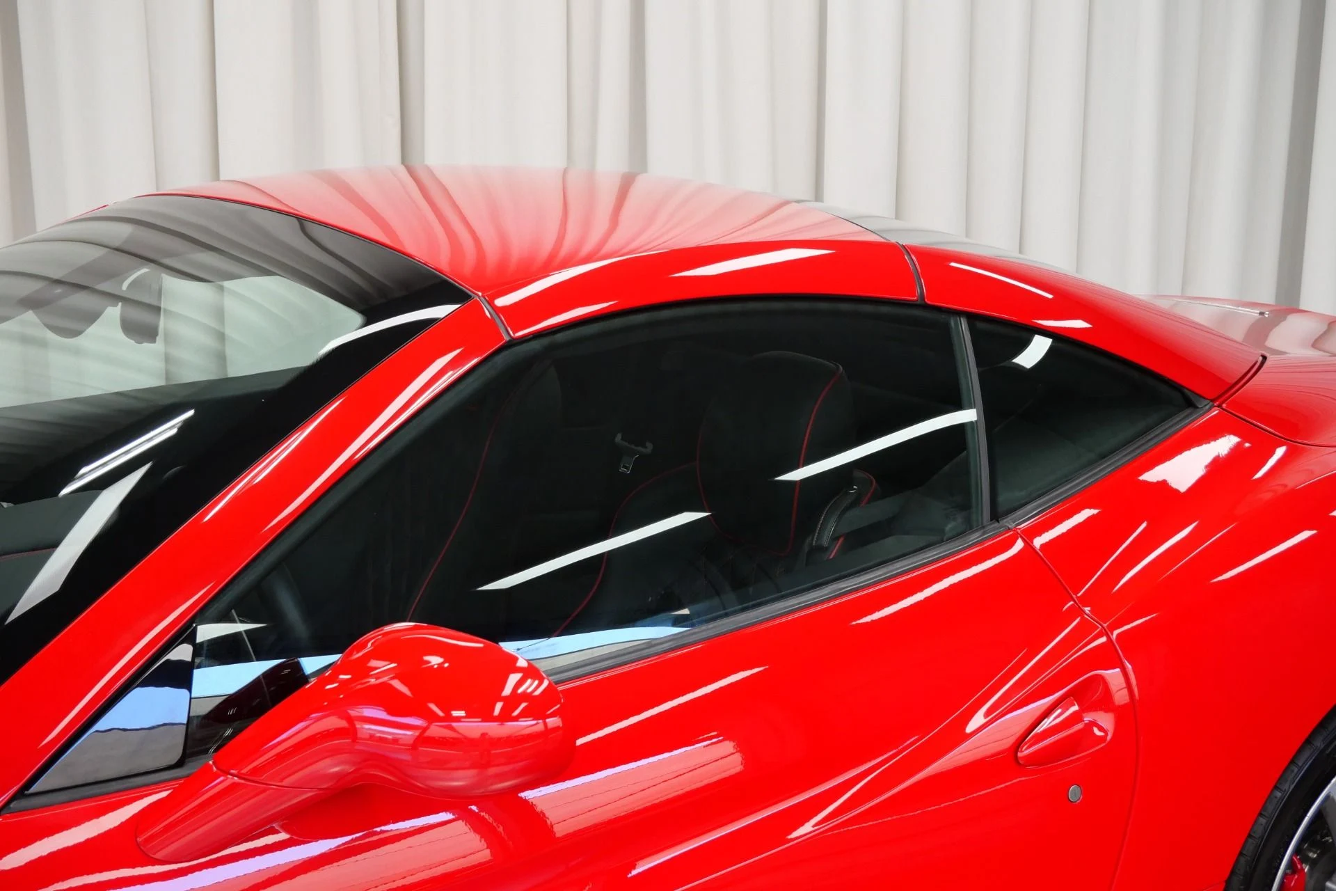 mph016_2896597927_Used_2011_Ferrari_California_1753808084_c71c93db0d