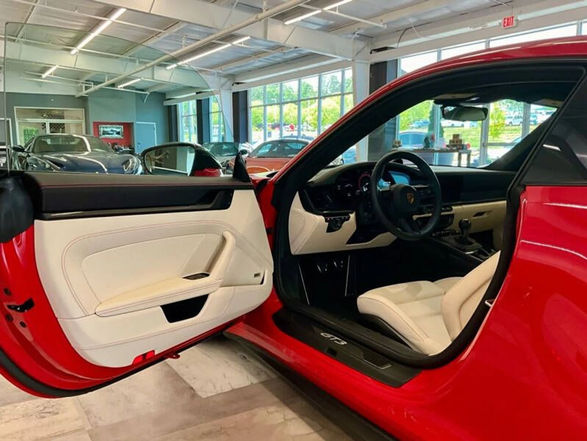 mph016_2898774674_2022_porsche_911_gt3_2dr_coupe_07778ccd2c